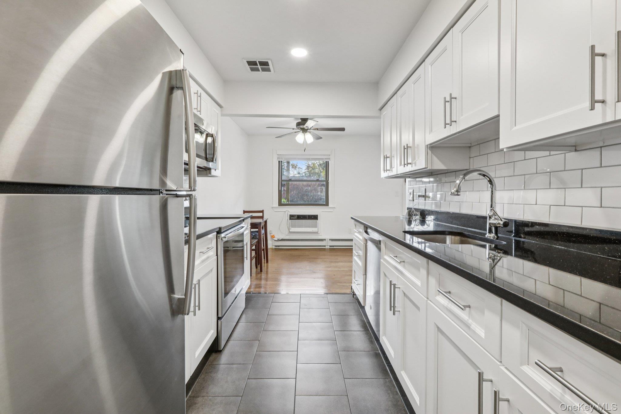 #17 photo, 2 Germonds Village, Bardonia , NY 10954