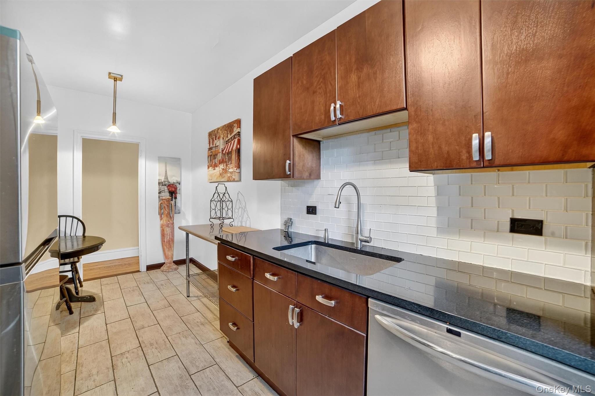 #17 photo, 219 Bronx River Road, Yonkers , NY 10704