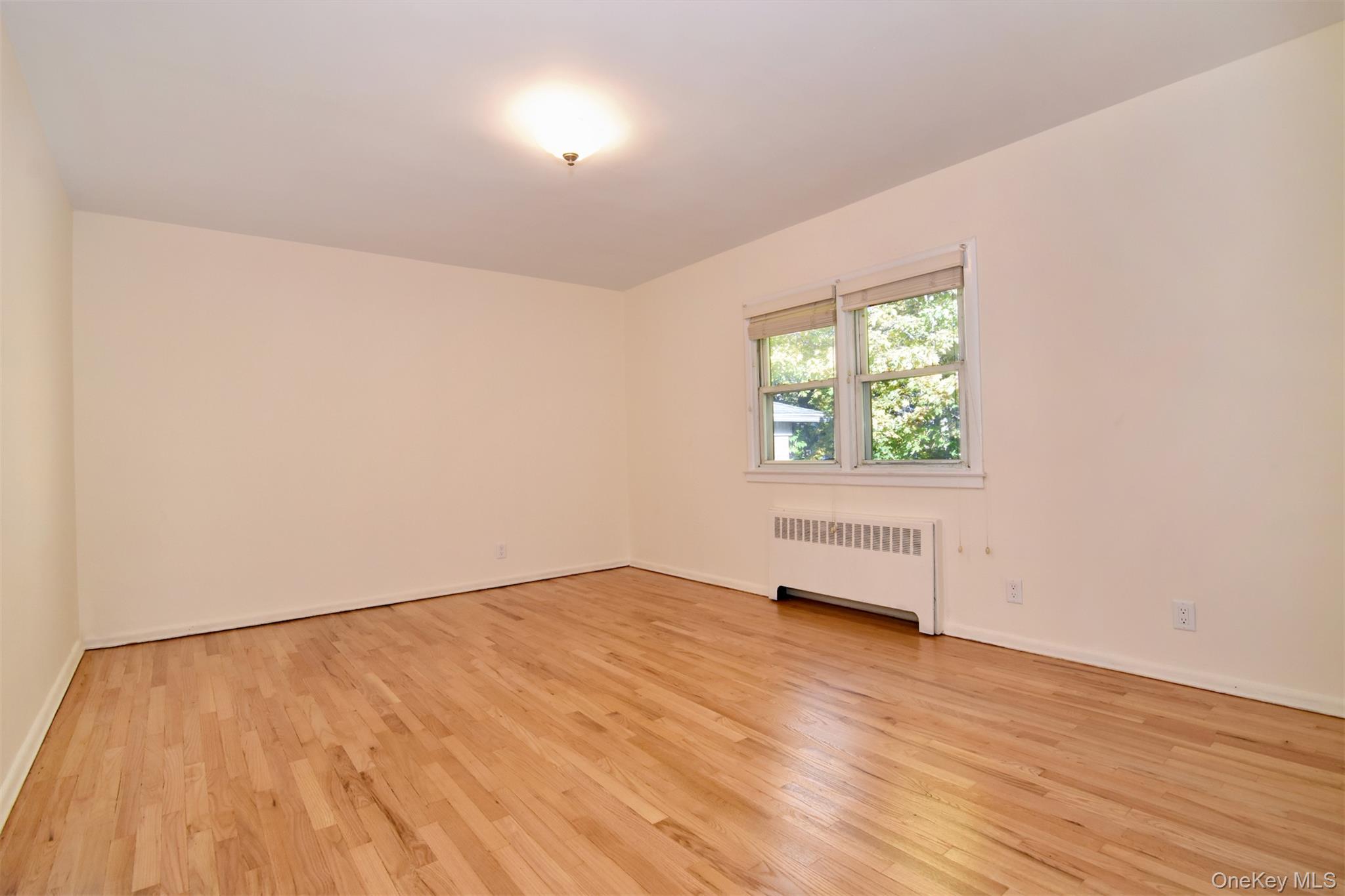 #12 photo, 140 N Broadway, Irvington , NY 10533