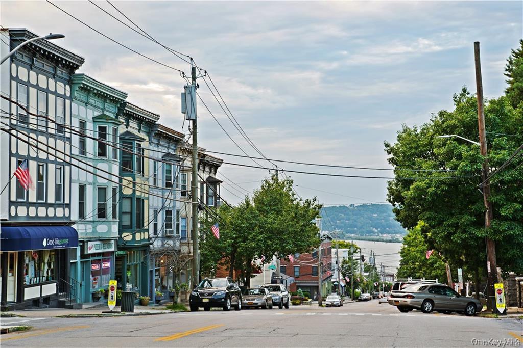 #16 photo, 140 N Broadway, Irvington , NY 10533