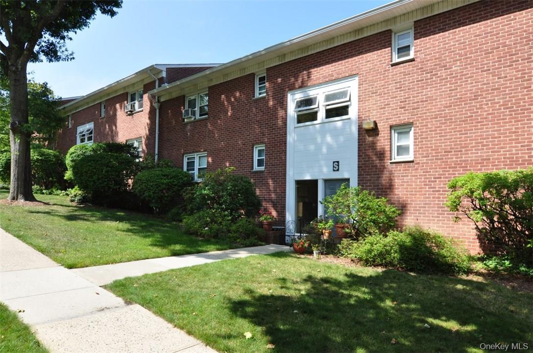 #2 photo, 140 N Broadway, Irvington , NY 10533