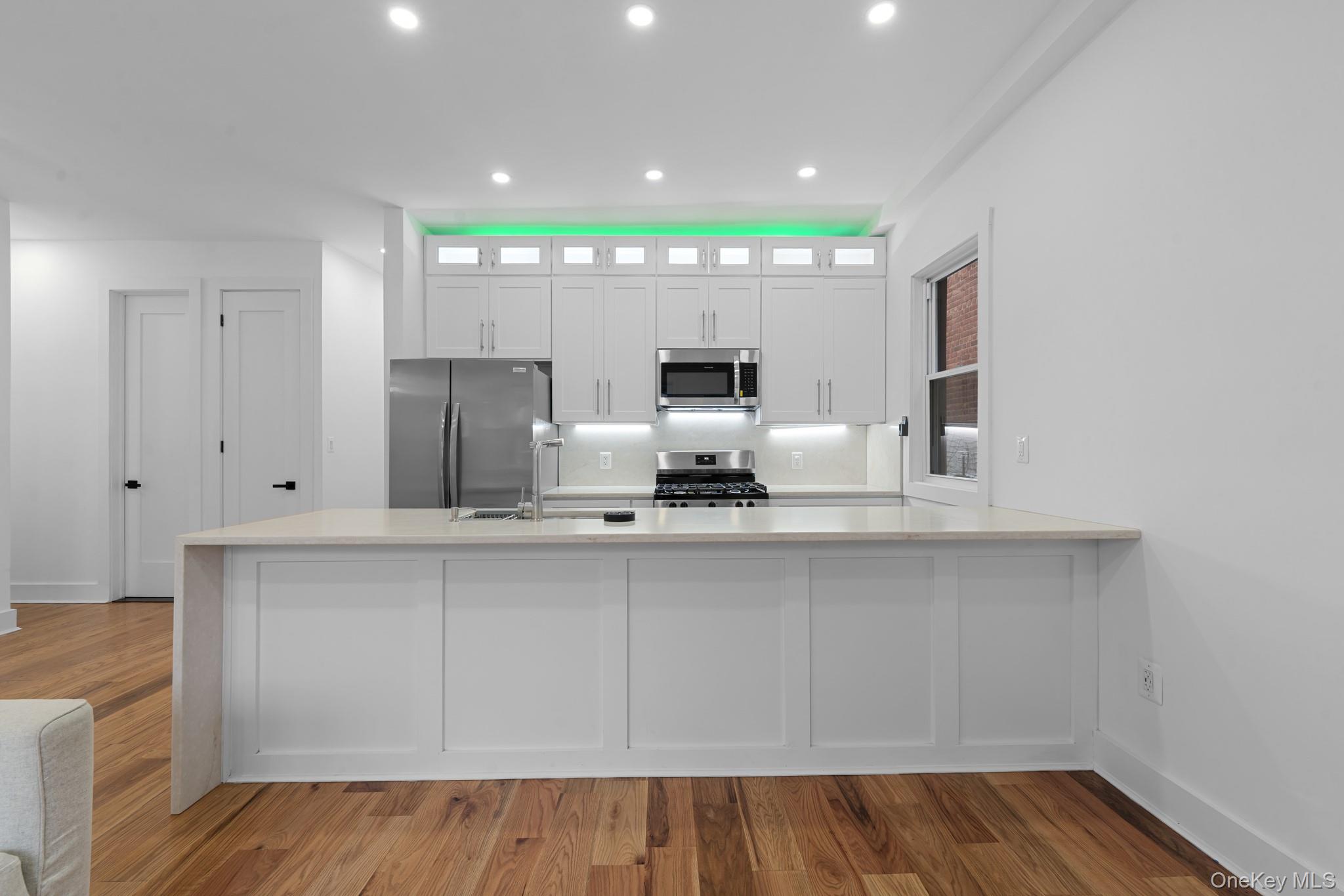 #1 photo, 110 Walnut Street, Forest Hills , NY 11375