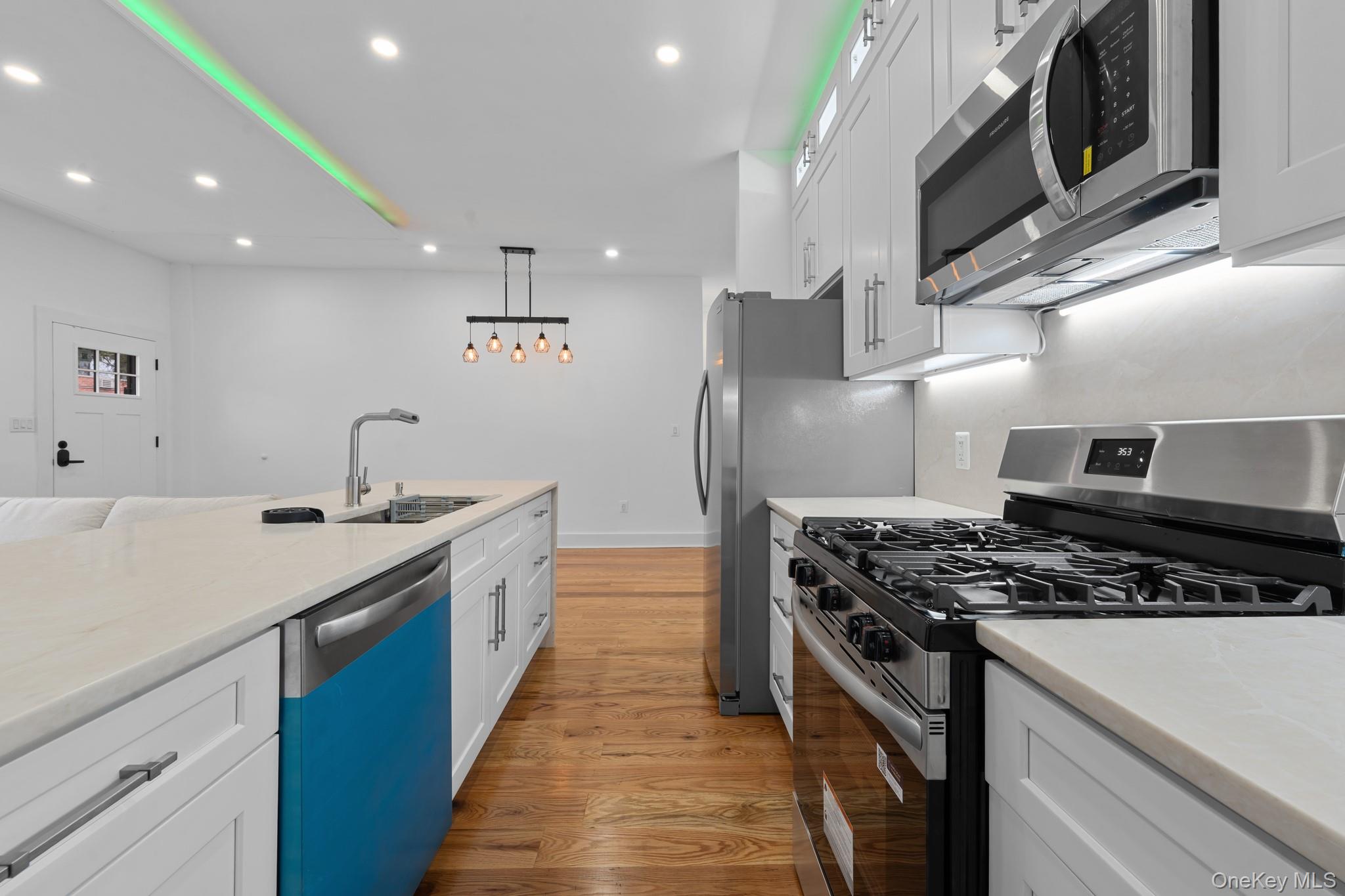 #13 photo, 110 Walnut Street, Forest Hills , NY 11375