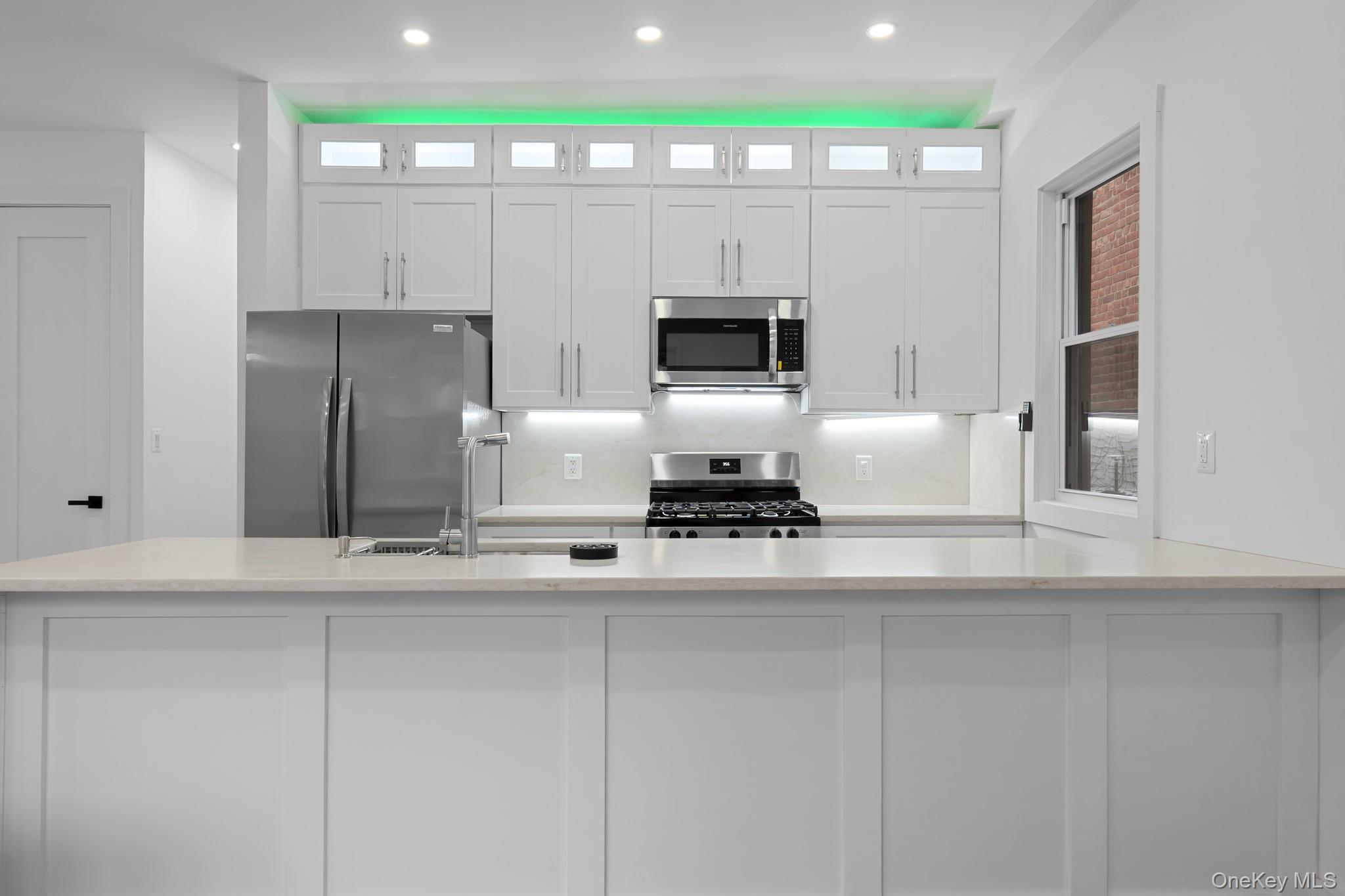 #17 photo, 110 Walnut Street, Forest Hills , NY 11375