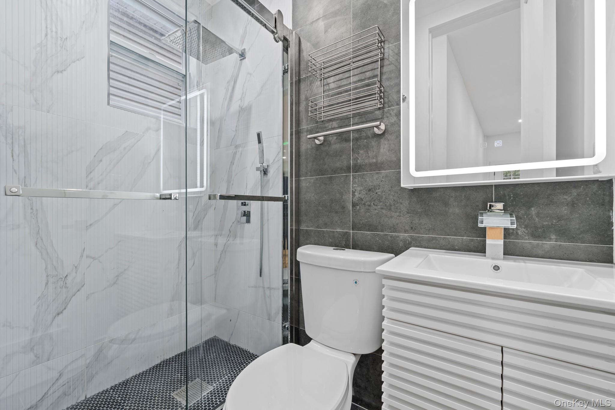 #4 photo, 110 Walnut Street, Forest Hills , NY 11375