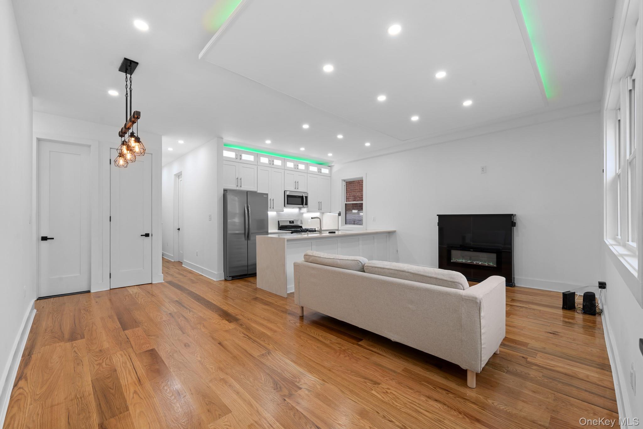 #5 photo, 110 Walnut Street, Forest Hills , NY 11375