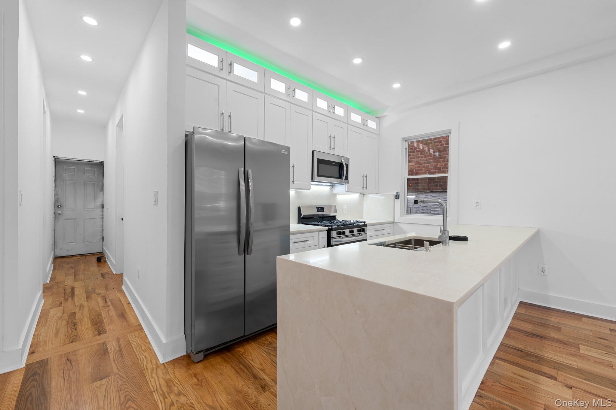 #8 photo, 110 Walnut Street, Forest Hills , NY 11375