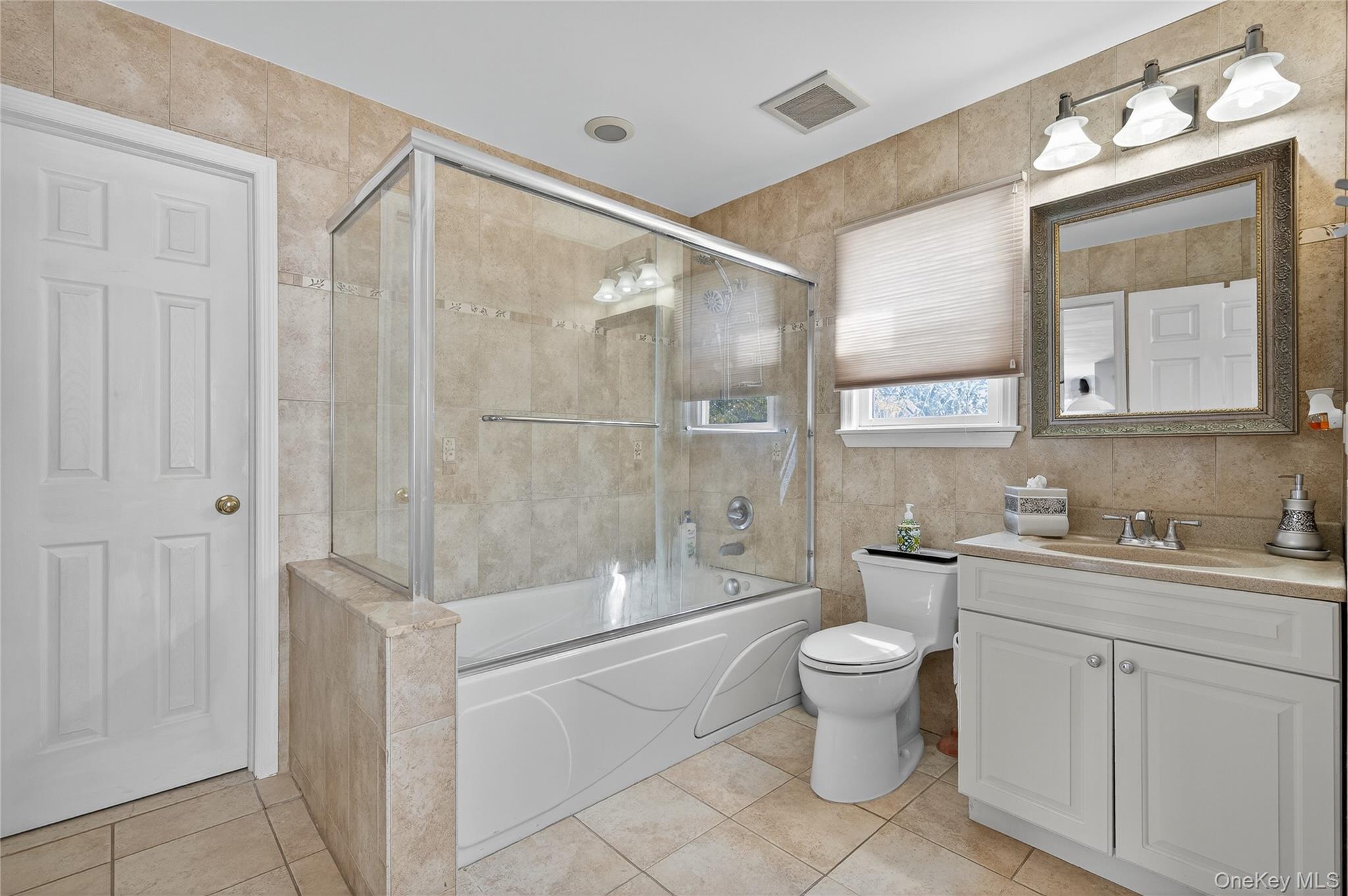 #15 photo, 2501 Lancaster Street, East Meadow , NY 11554