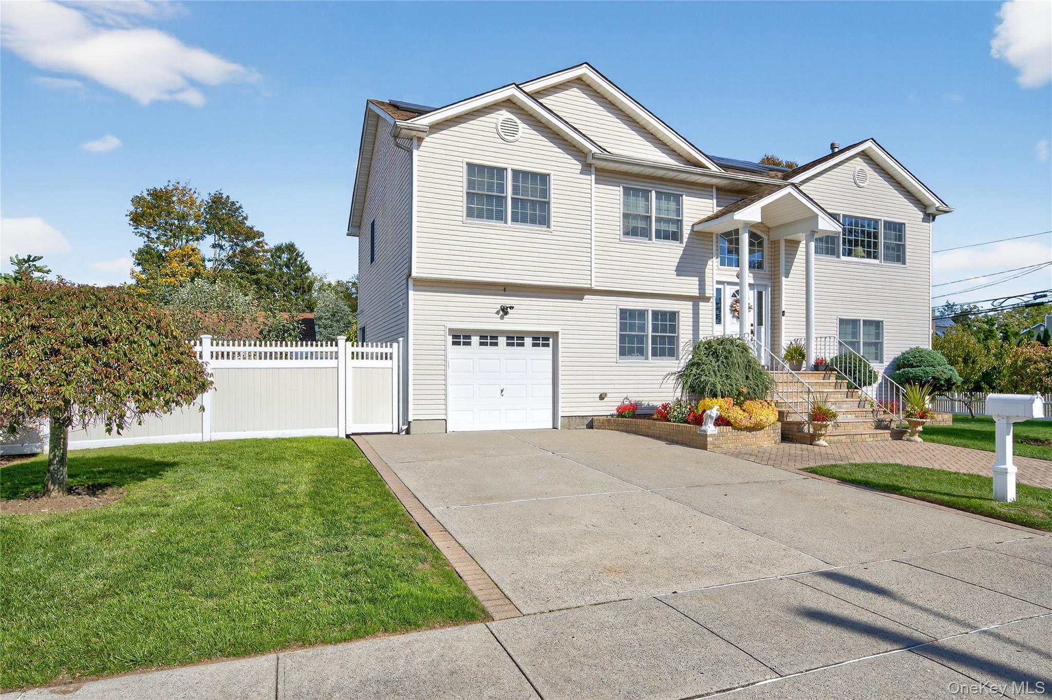 #3 photo, 2501 Lancaster Street, East Meadow , NY 11554