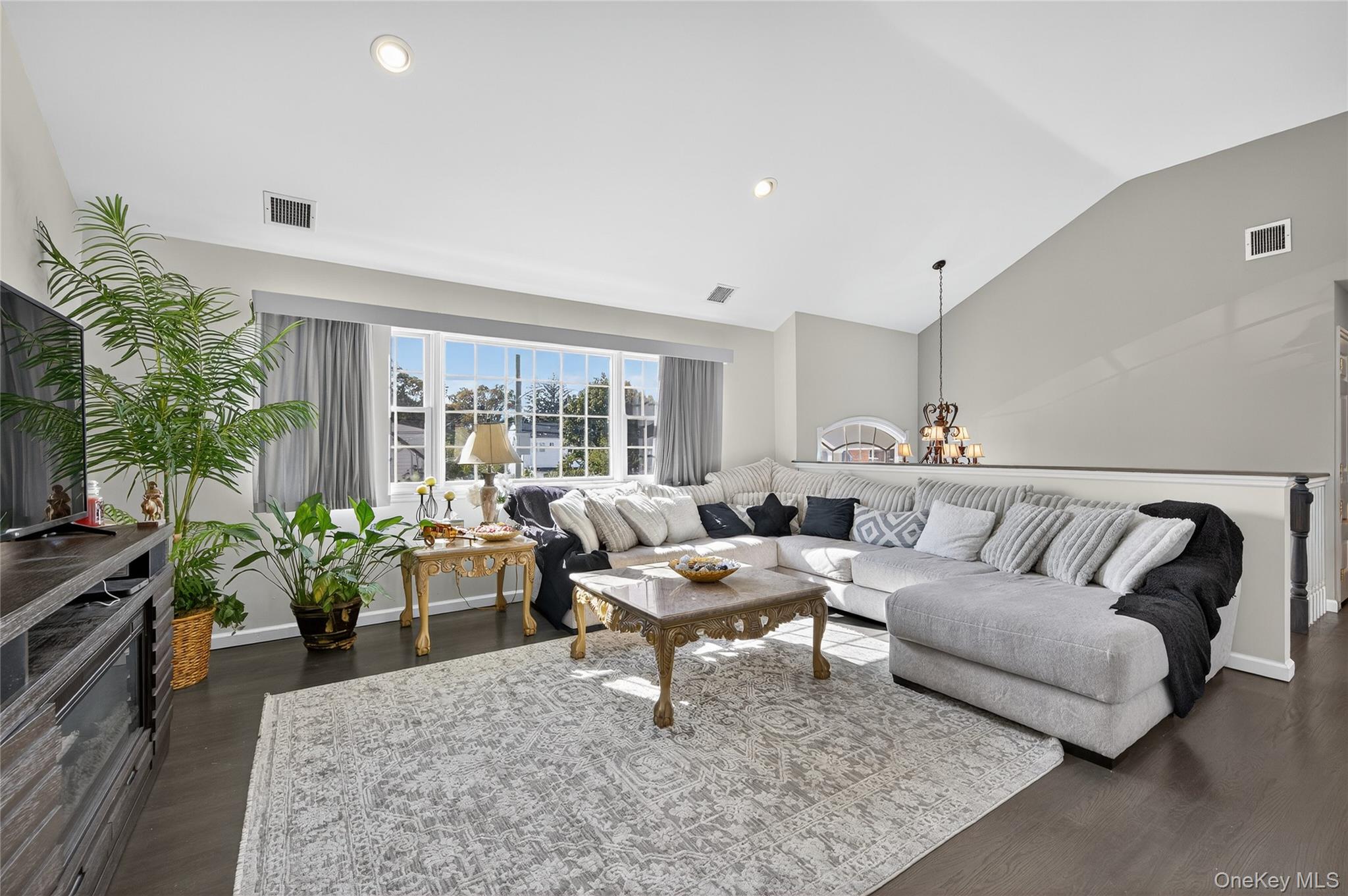 #5 photo, 2501 Lancaster Street, East Meadow , NY 11554