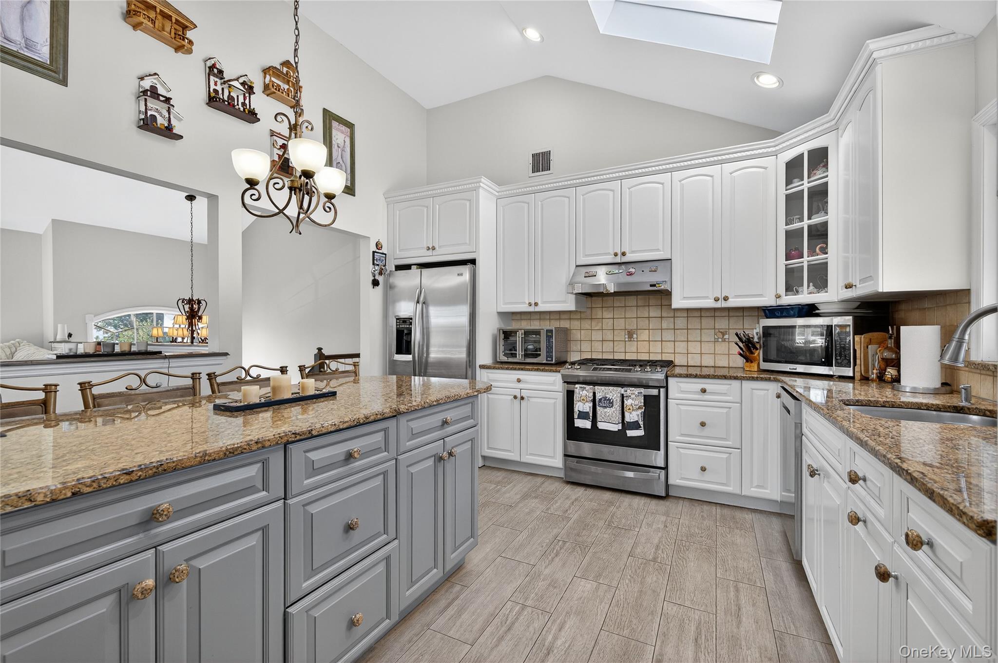 #9 photo, 2501 Lancaster Street, East Meadow , NY 11554