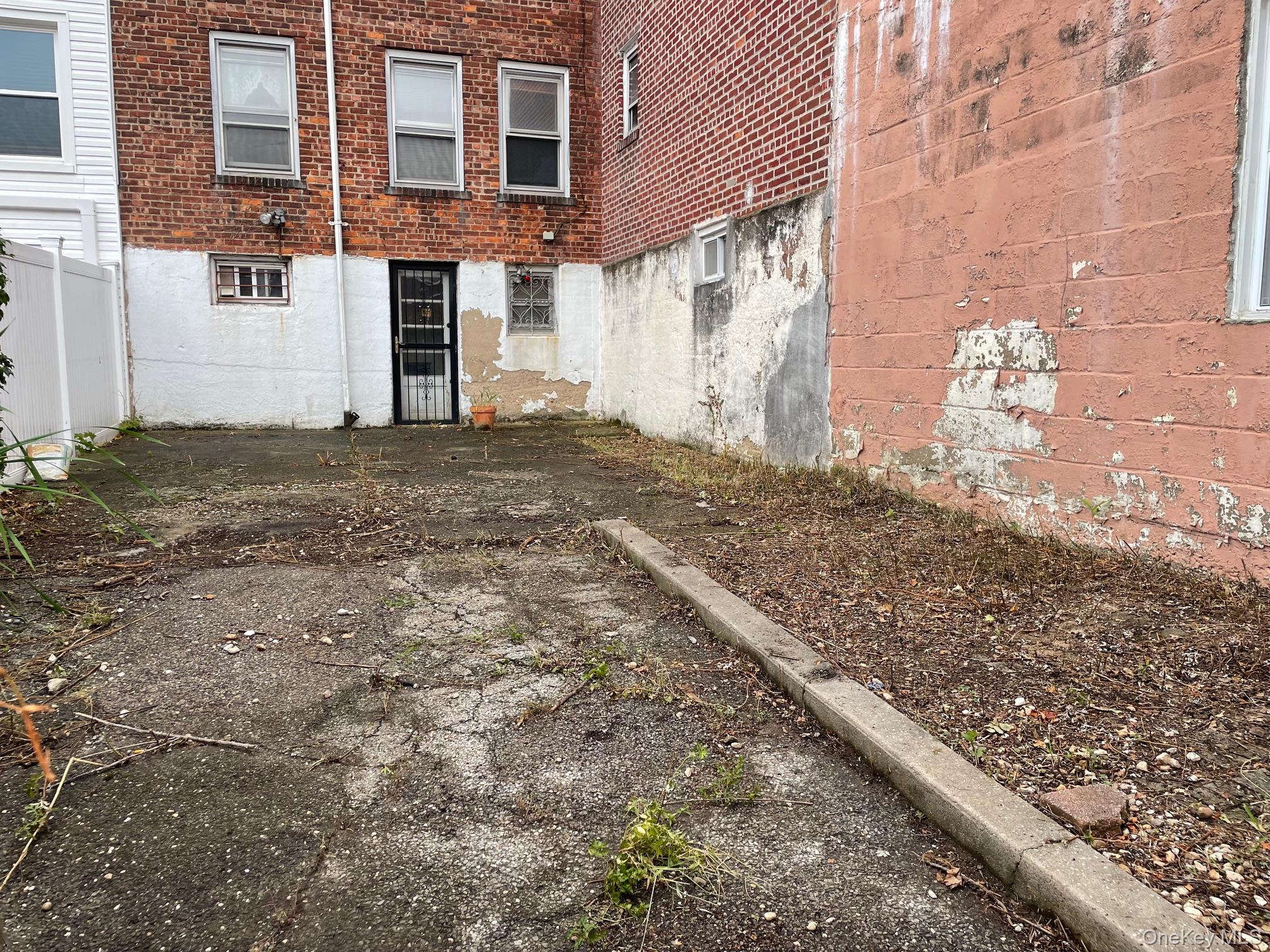 #19 photo, 70-03 52nd Avenue, Maspeth , NY 11378