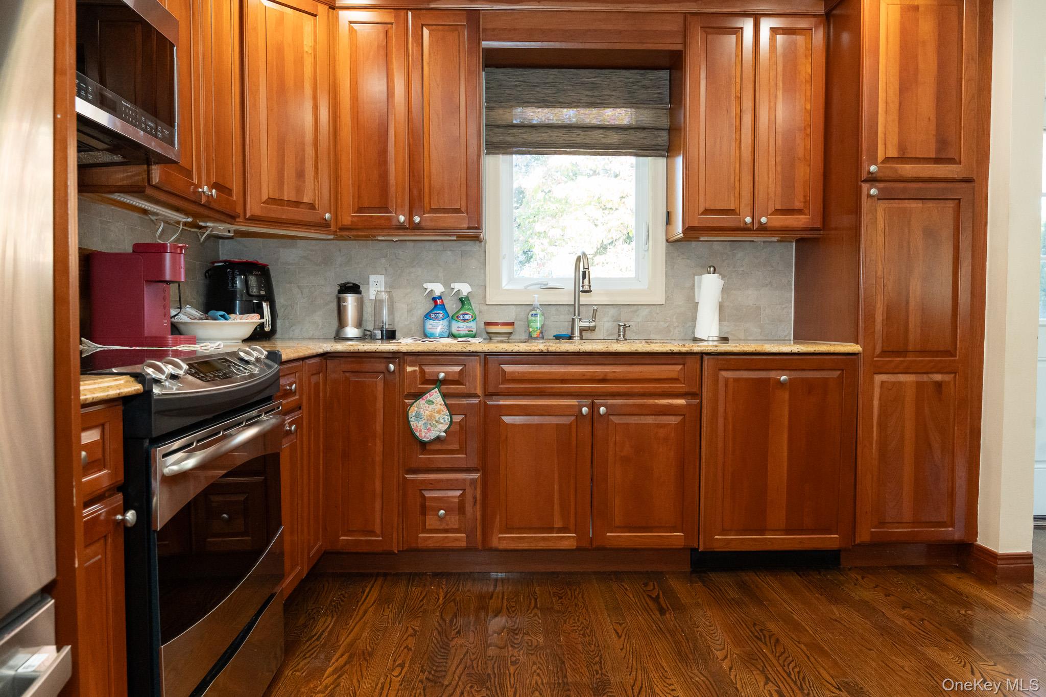 #10 photo, 773 Wenwood Drive, ナッソー郡 East Meadow , NY 11554