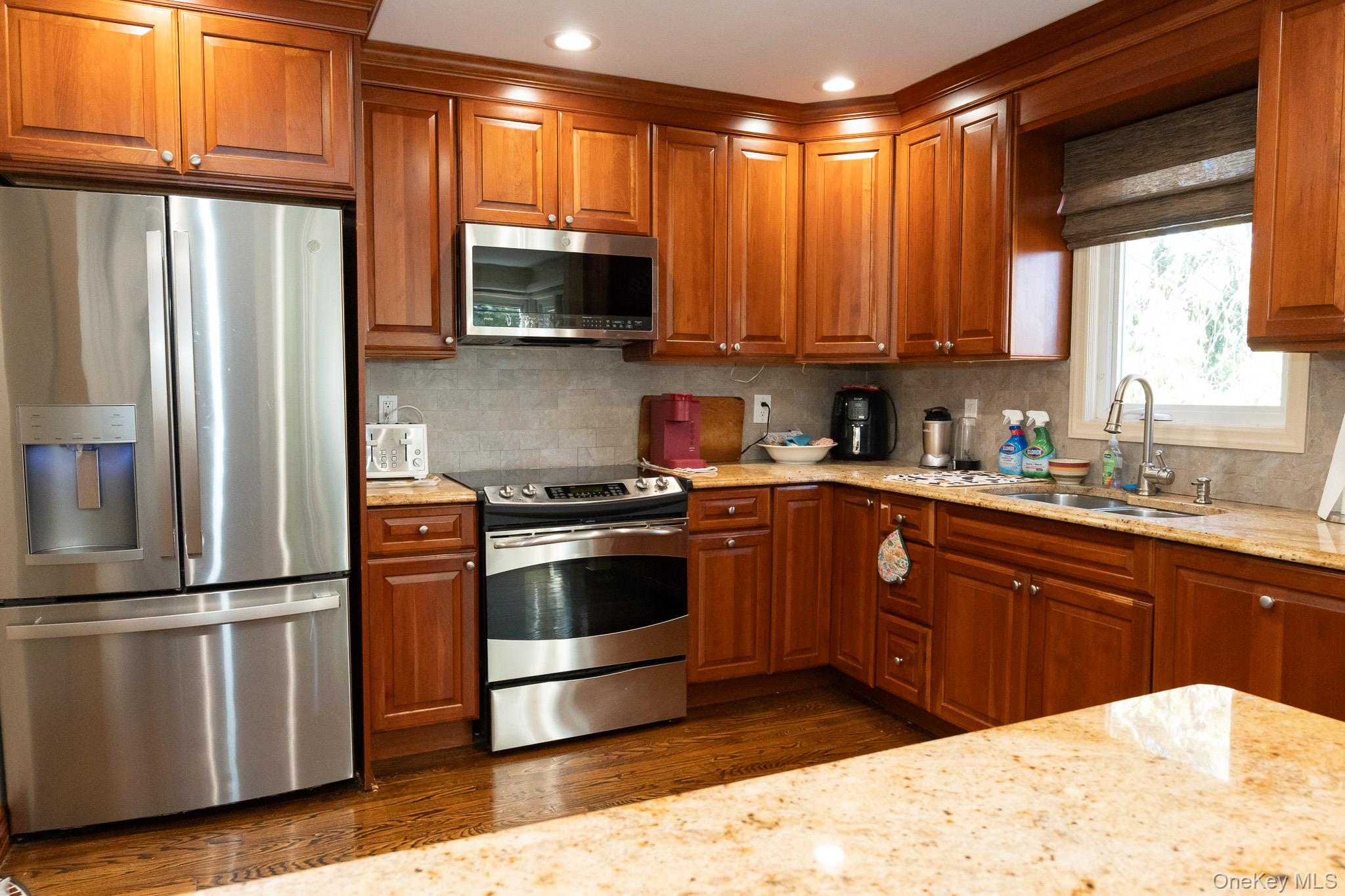 #12 photo, 773 Wenwood Drive, ナッソー郡 East Meadow , NY 11554