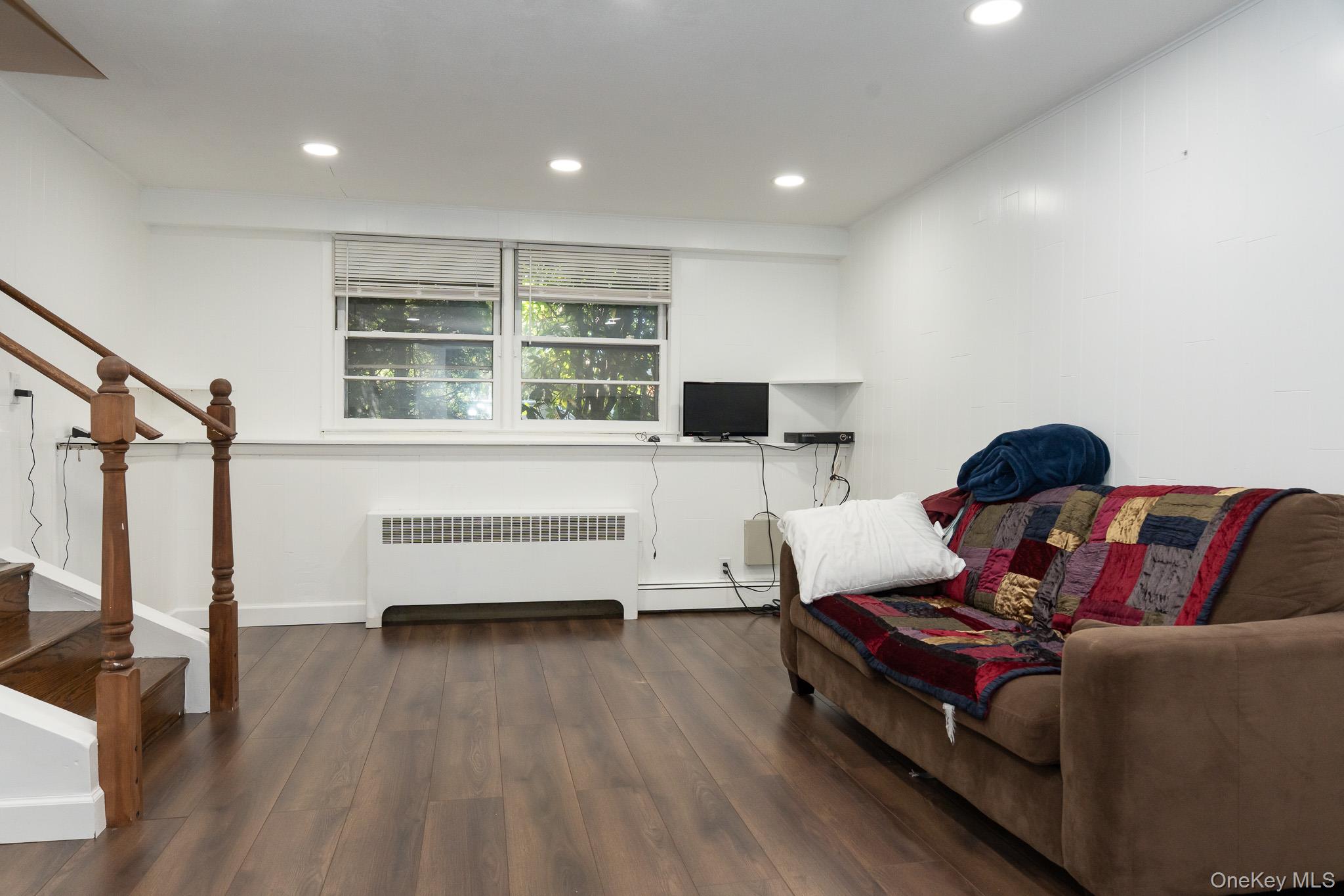 #16 photo, 773 Wenwood Drive, ナッソー郡 East Meadow , NY 11554