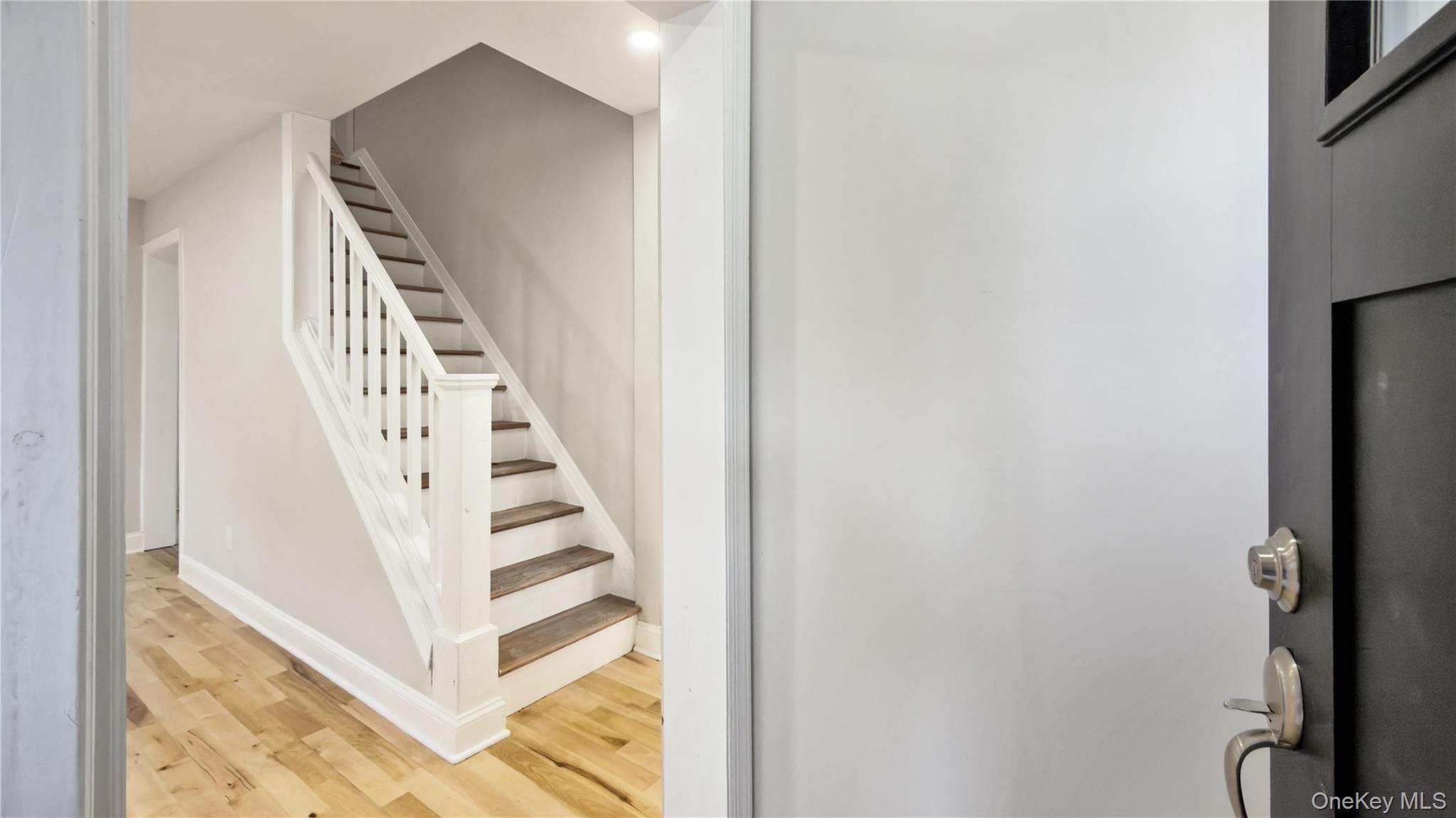 #16 photo, 138 Windsor Parkway, ナッソー郡 Hempstead , NY 11550