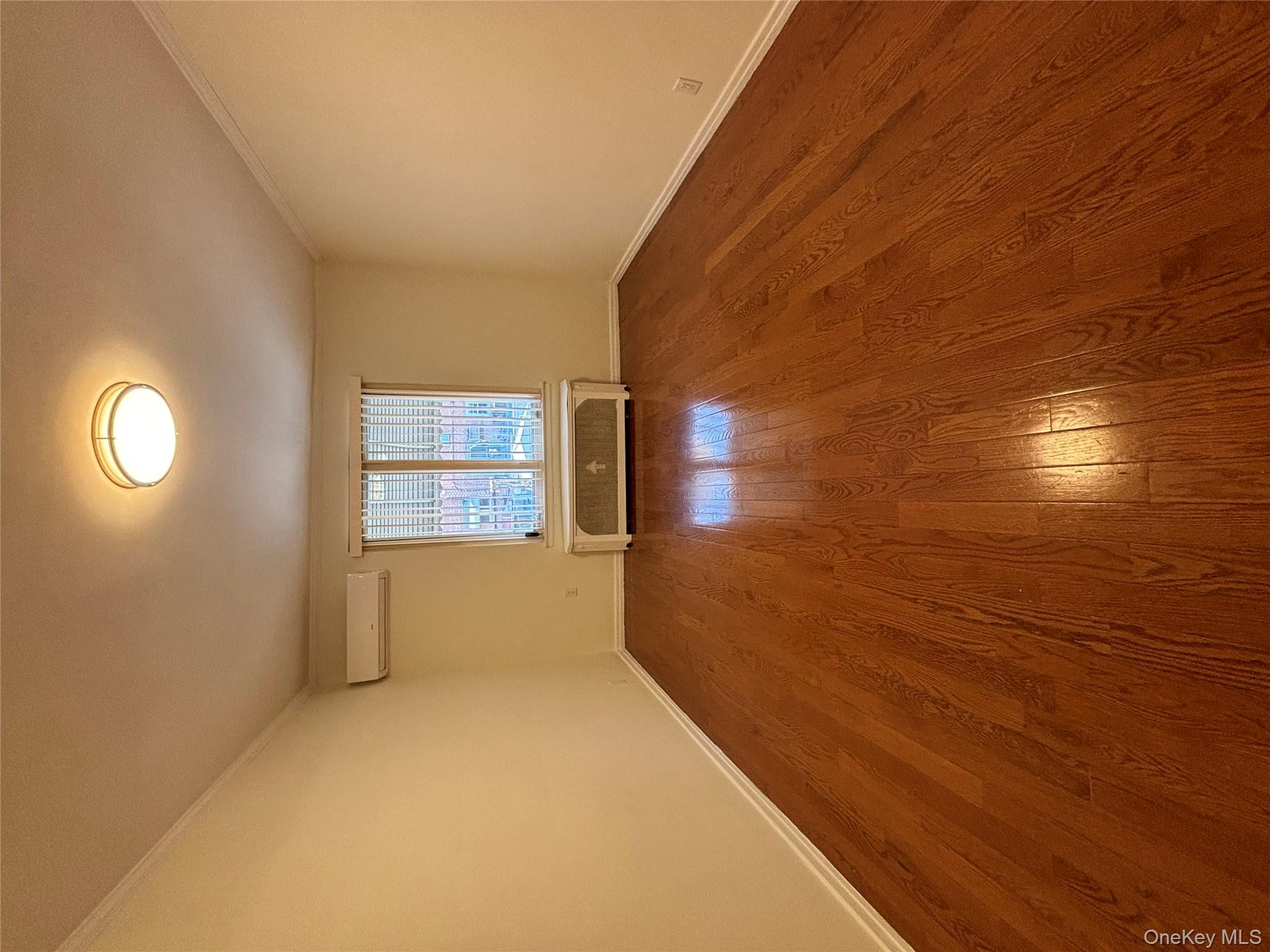 #3 photo, 5119 Ireland Street, クイーンズ区 Elmhurst , NY 11373