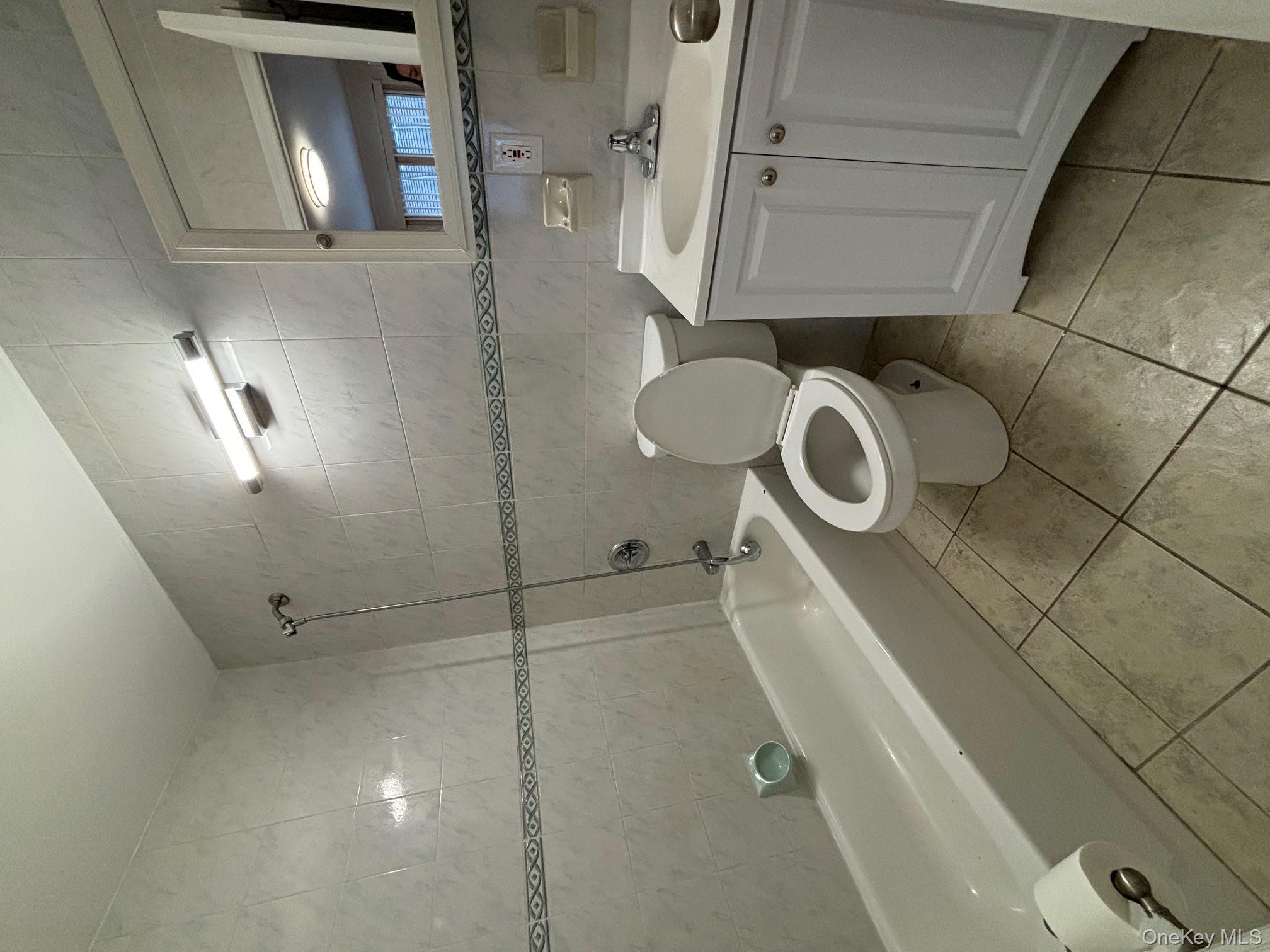 #7 photo, 5119 Ireland Street, クイーンズ区 Elmhurst , NY 11373