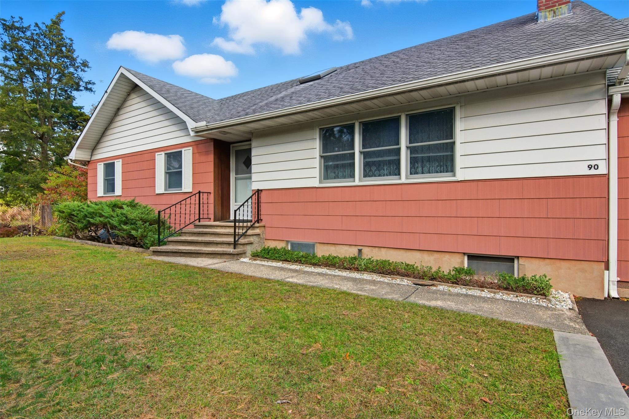 #3 photo, 90 11th Avenue, Huntington Station , NY 11746