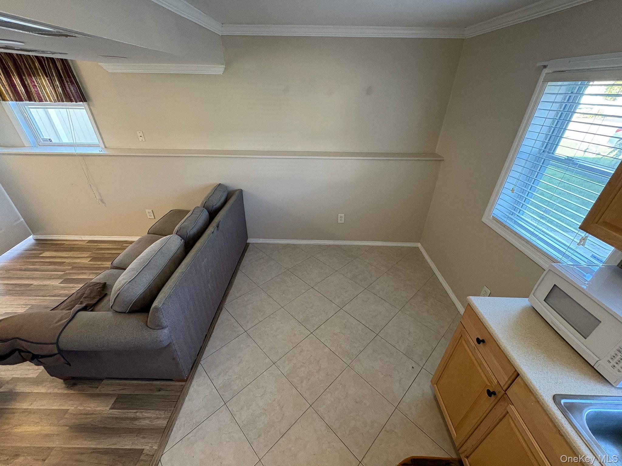 #5 photo, 318 Claremont Avenue, サフォーク郡 West Babylon , NY 11704