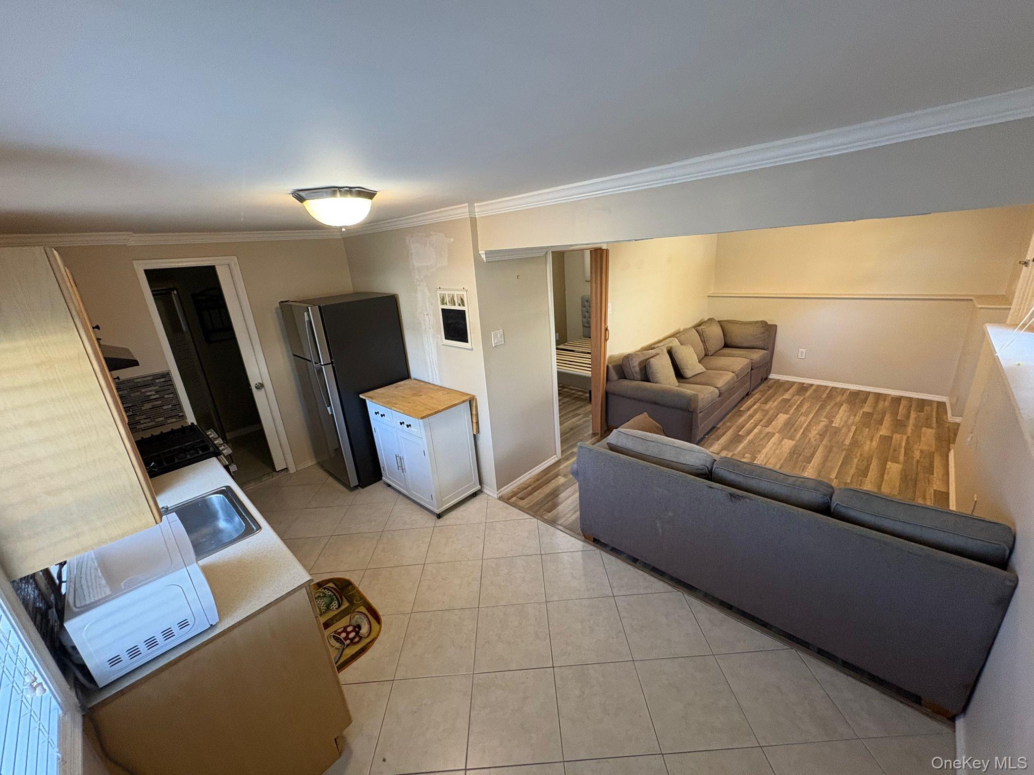 #6 photo, 318 Claremont Avenue, サフォーク郡 West Babylon , NY 11704