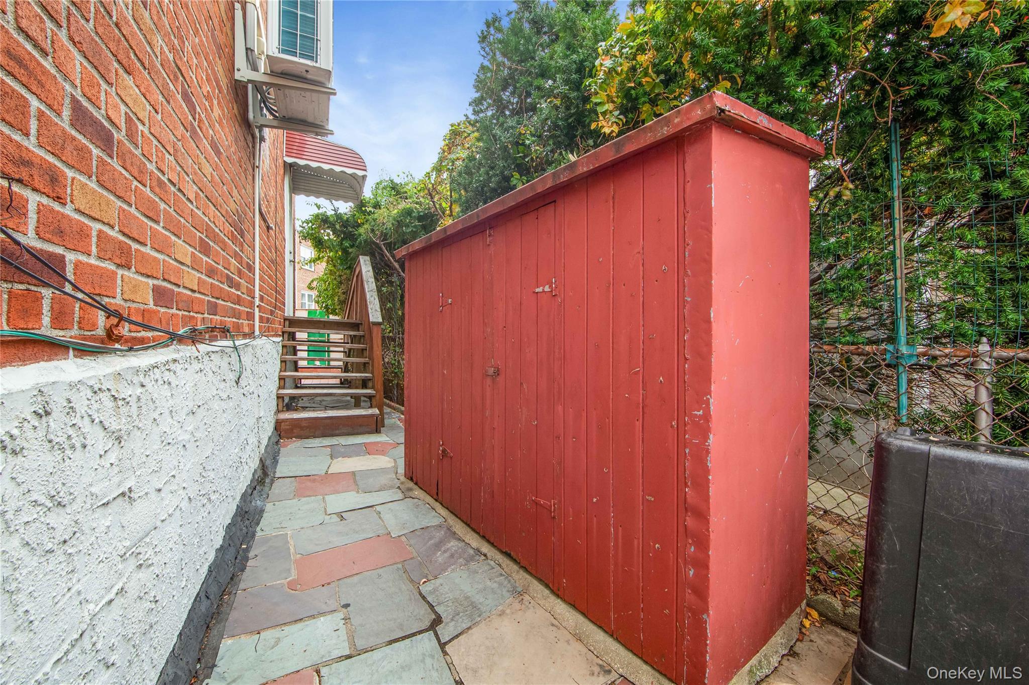 #20 photo, 66-44 73rd Place, Middle Village , NY 11379