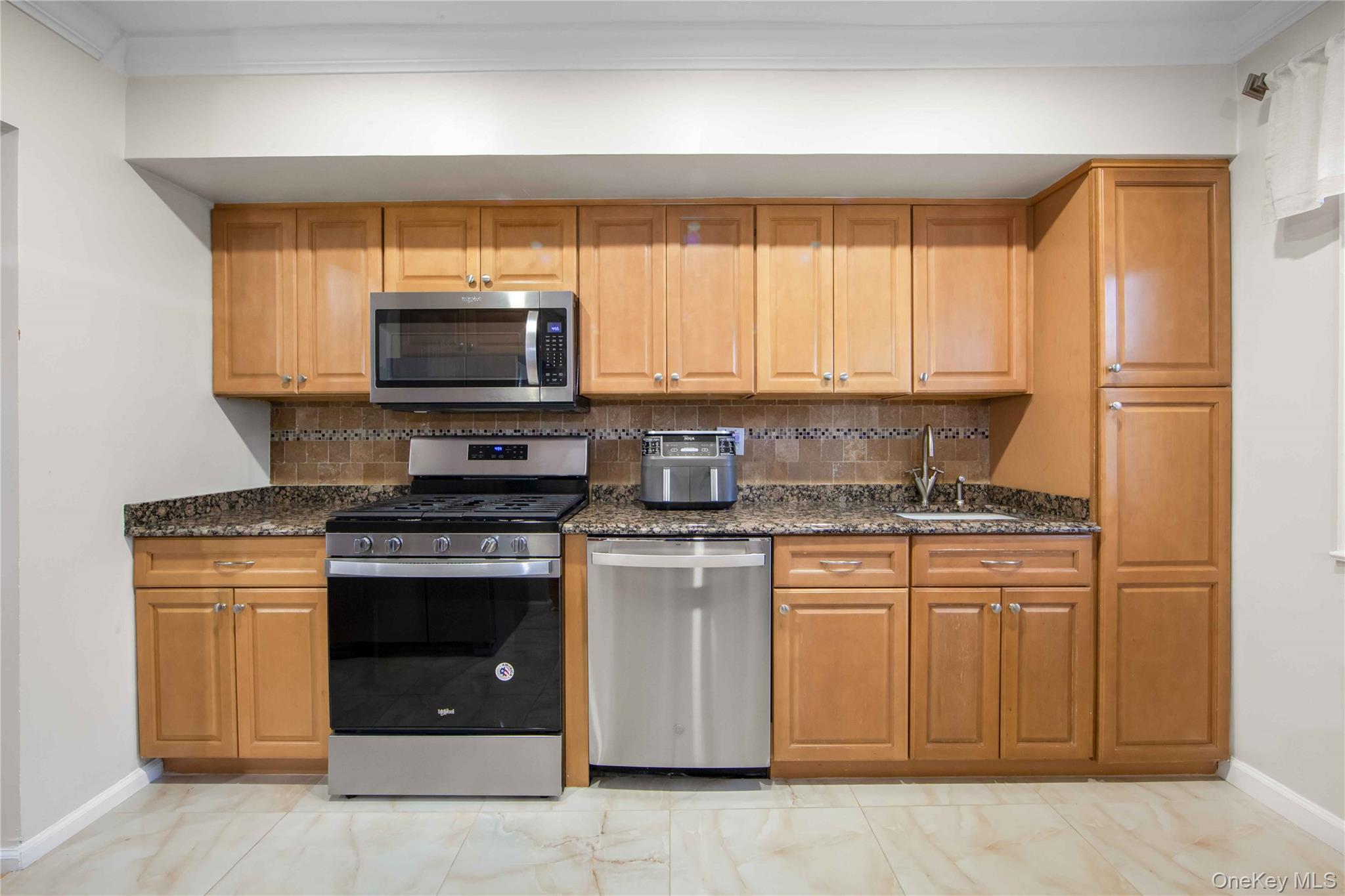 #6 photo, 66-44 73rd Place, Middle Village , NY 11379