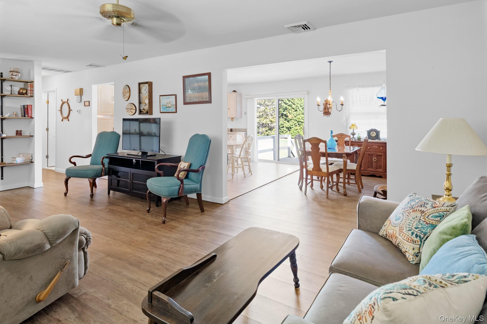 #9 photo, 72 Josica Drive, サフォーク郡 Aquebogue , NY 11901