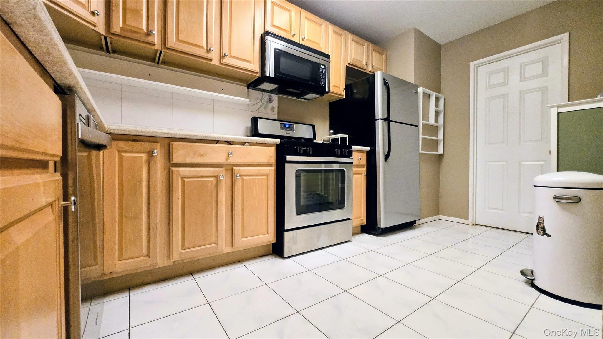 #5 photo, 118-18 Union Tpke, Kew Gardens , NY 11415