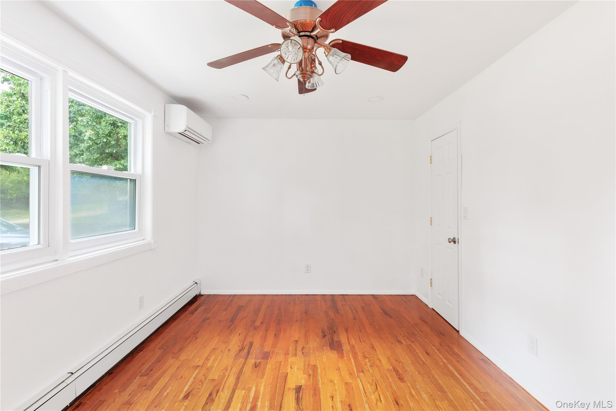 #11 photo, 110 E Bartlett Road, サフォーク郡 Middle Island , NY 11953