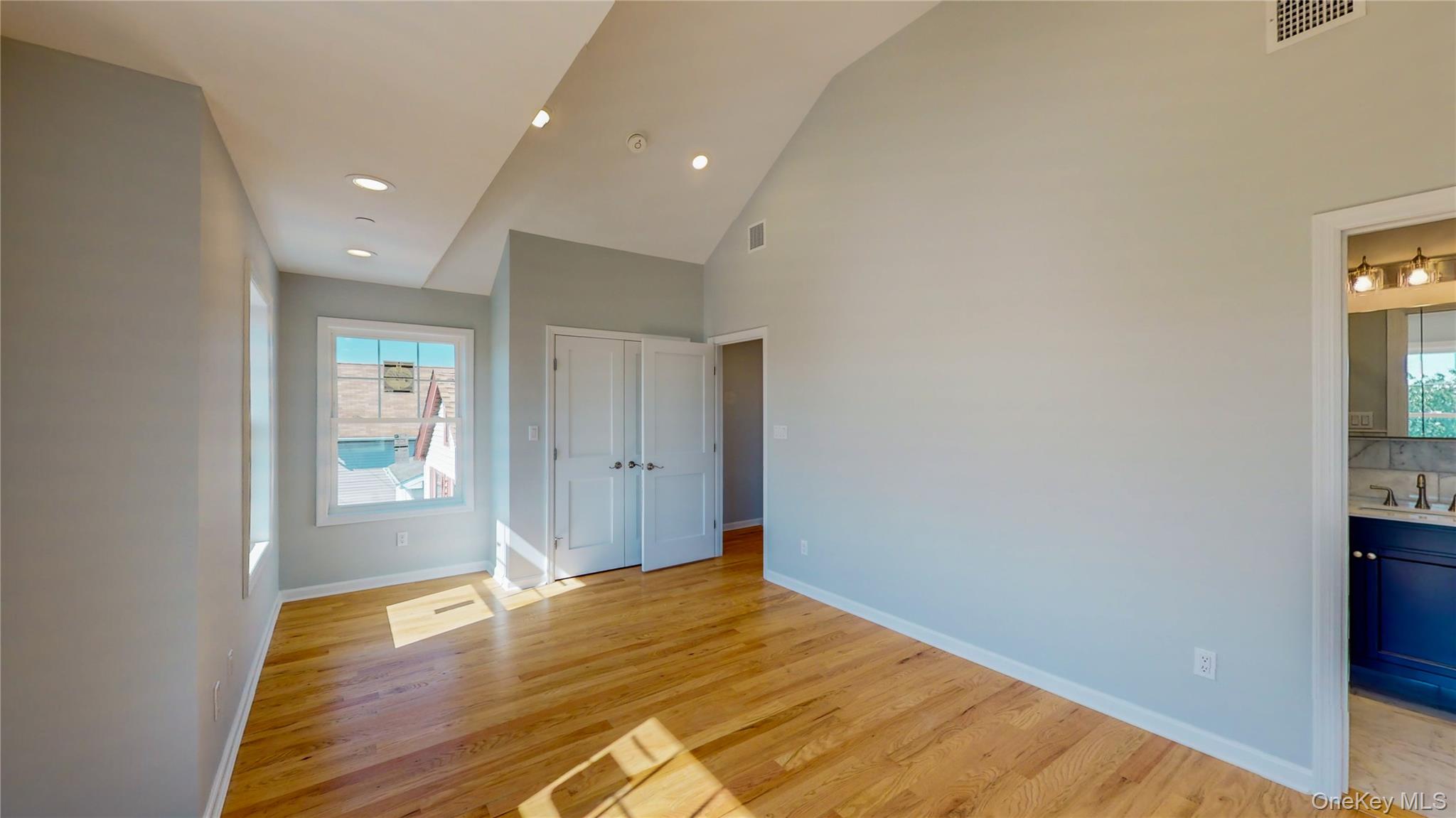 #14 photo, 54 North Boulevard, ナッソー郡 East Rockaway , NY 11518