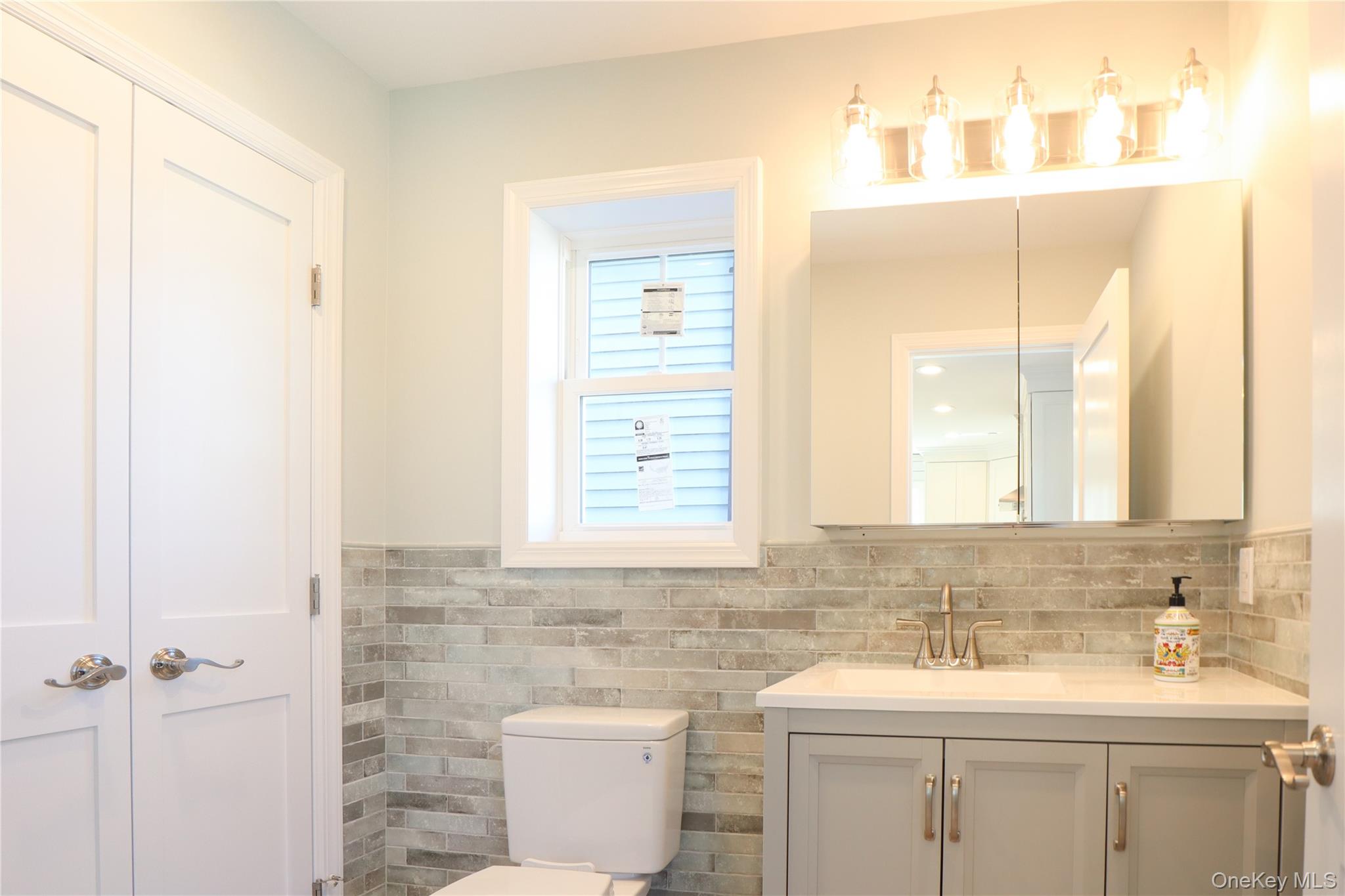 #9 photo, 54 North Boulevard, ナッソー郡 East Rockaway , NY 11518