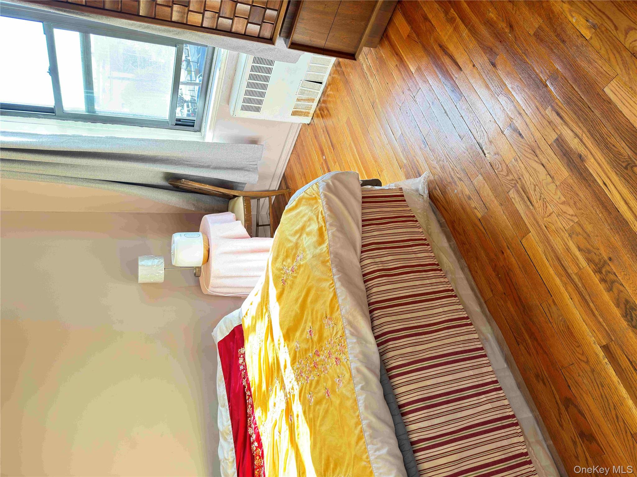 #4 photo, 38-15 149th Street, Flushing , NY 11354