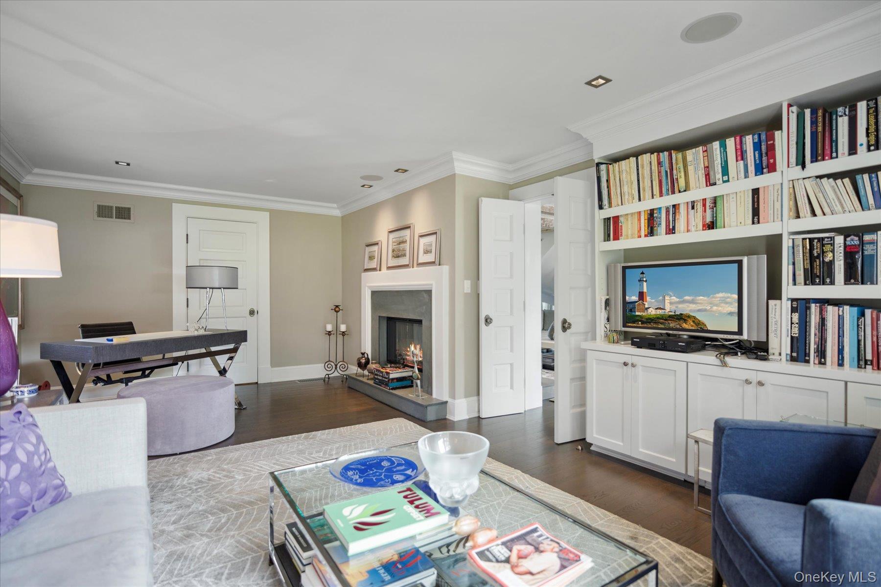 #10 photo, 231 Flying Point Road, Southampton , NY 11968