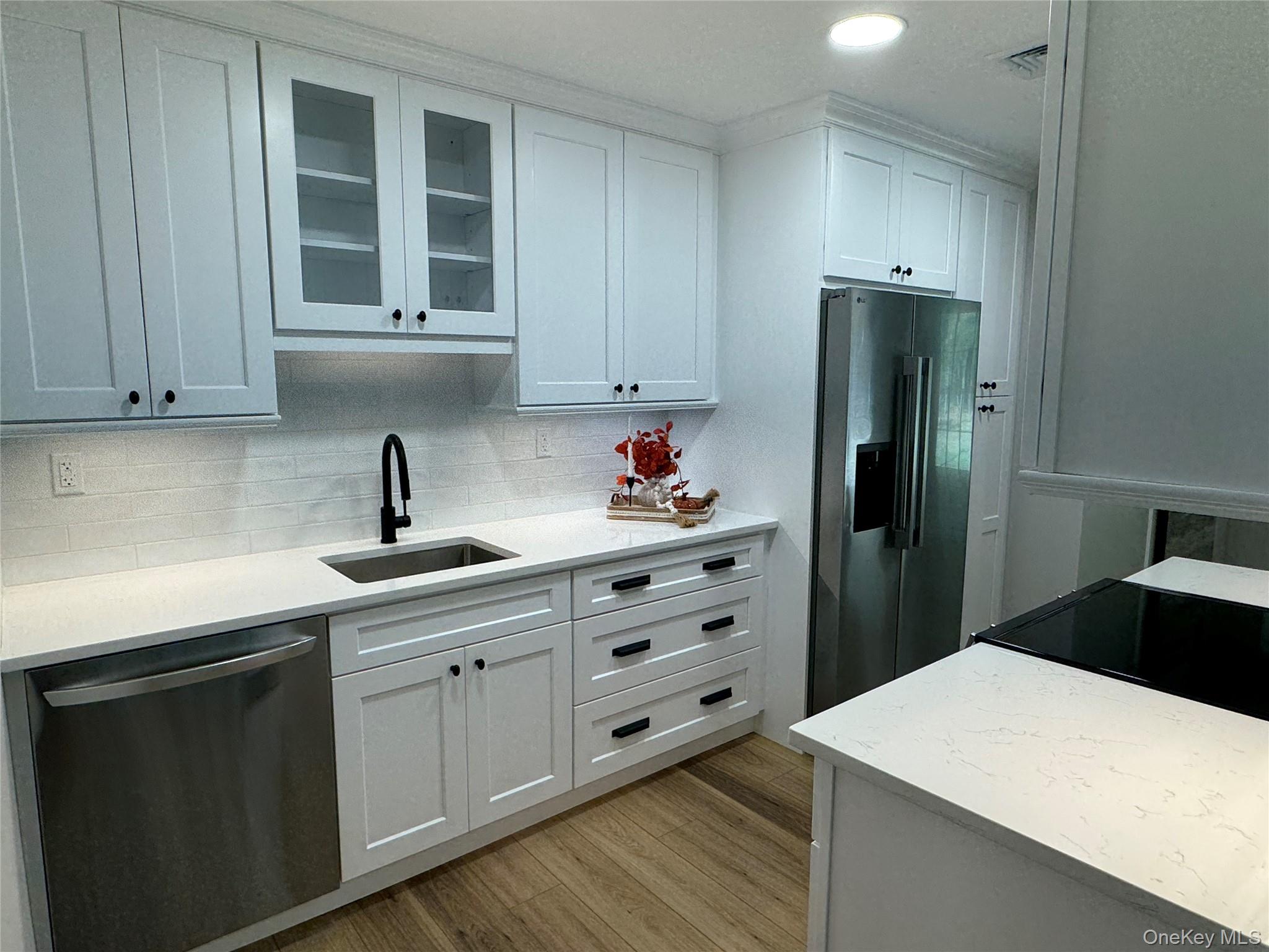 #5 photo, 280 Berwick Court, Ridge , NY 11961