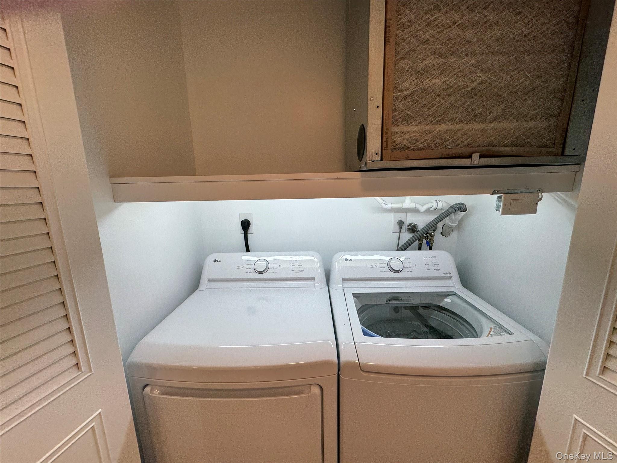 #7 photo, 280 Berwick Court, Ridge , NY 11961