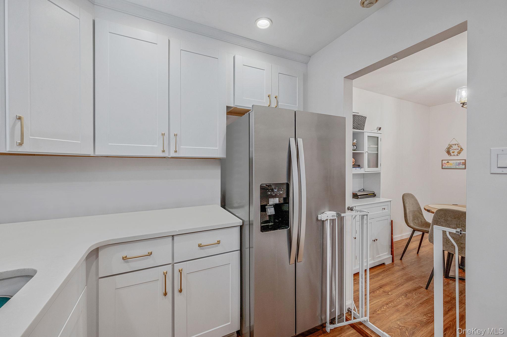 #17 photo, 21 Glen Hollow Drive, Holtsville , NY 11742