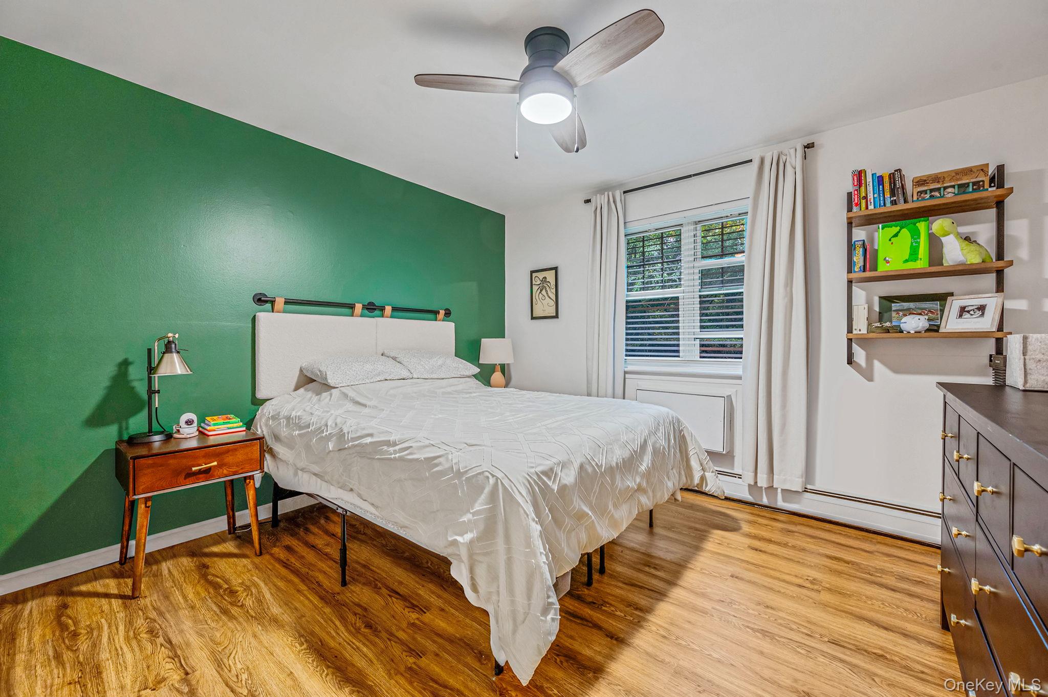 #7 photo, 21 Glen Hollow Drive, Holtsville , NY 11742