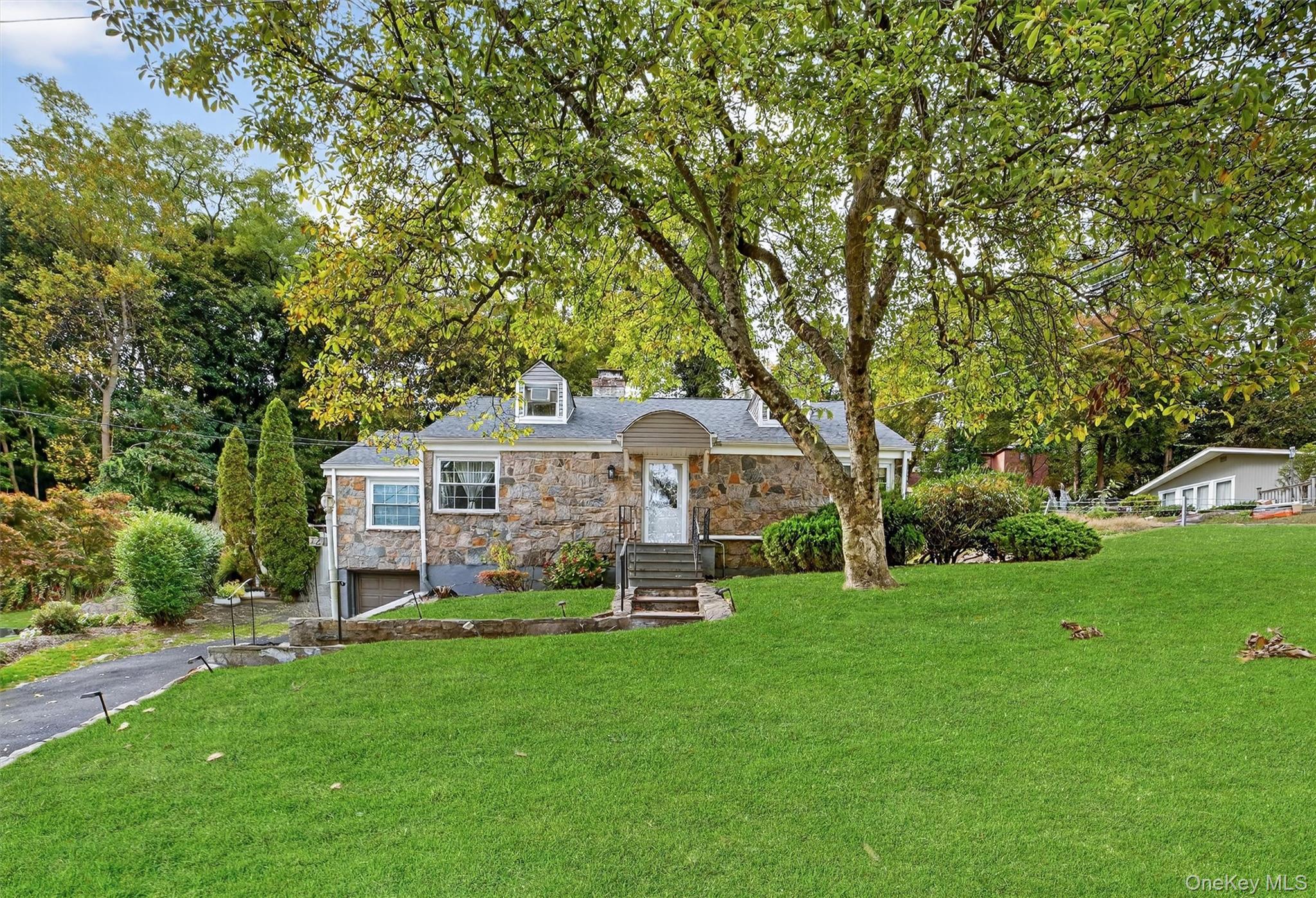 #2 photo, 721 Old Kensico Road, White Plains , NY 10603