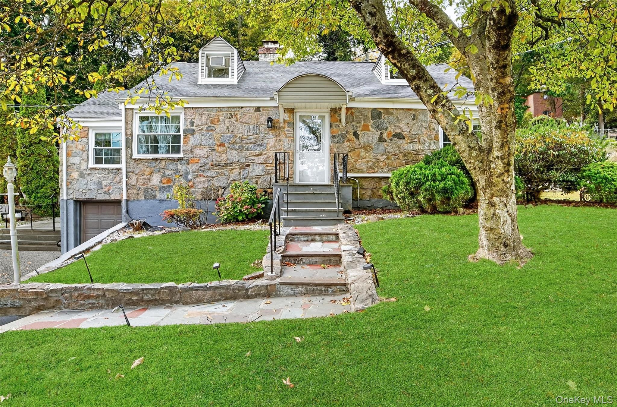 #6 photo, 721 Old Kensico Road, White Plains , NY 10603