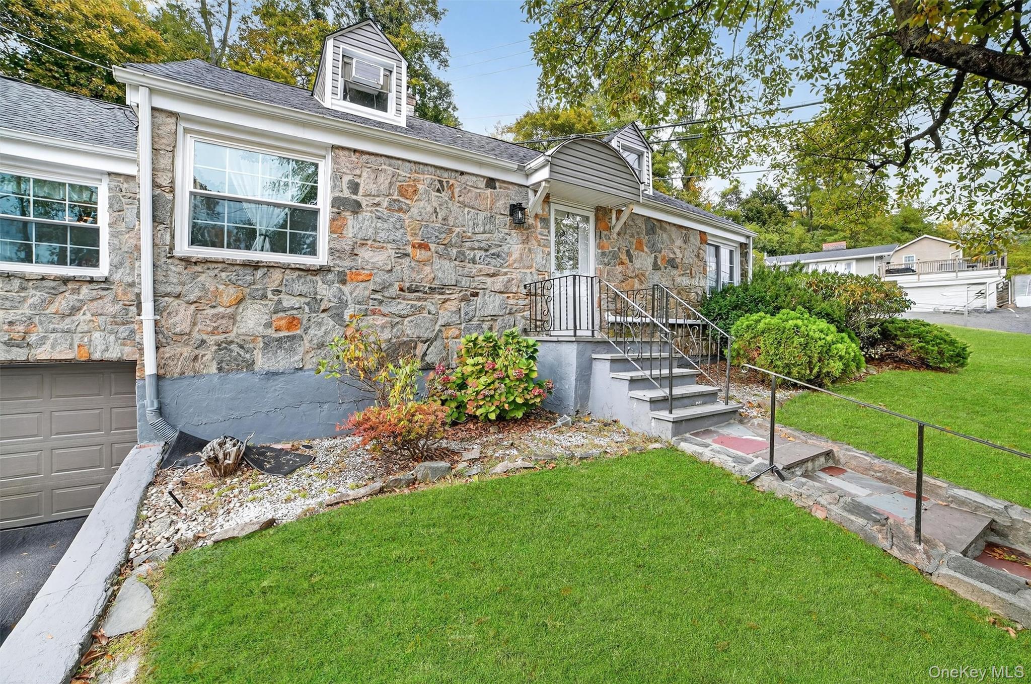 #8 photo, 721 Old Kensico Road, White Plains , NY 10603