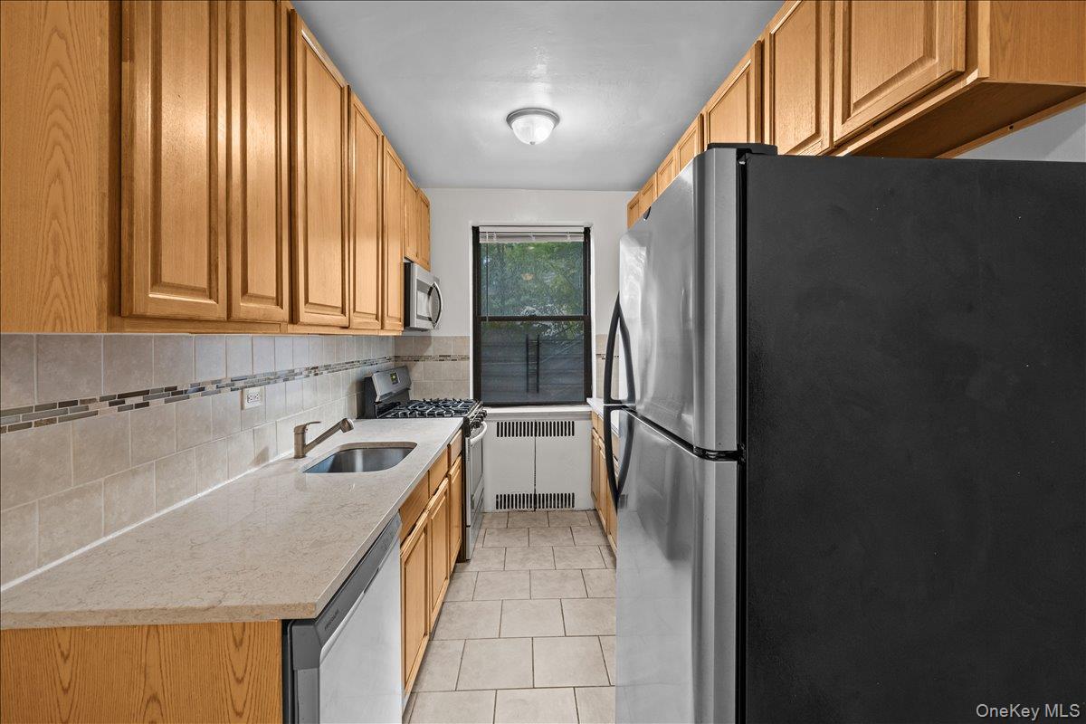 #5 photo, 3015 Riverdale Avenue, Bronx , NY 10463