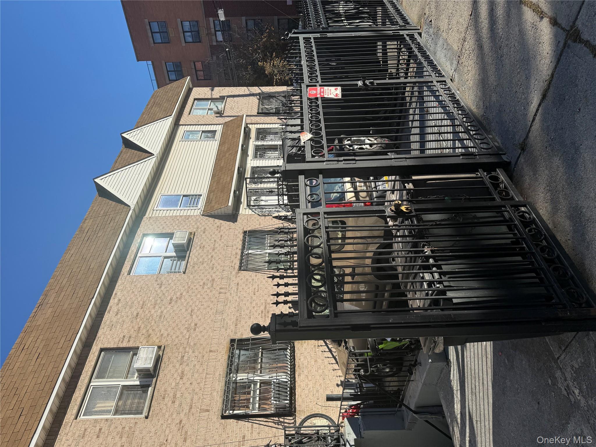 #3 photo, 815 E 170th Street, ブロンクス区 Bronx , NY 10459