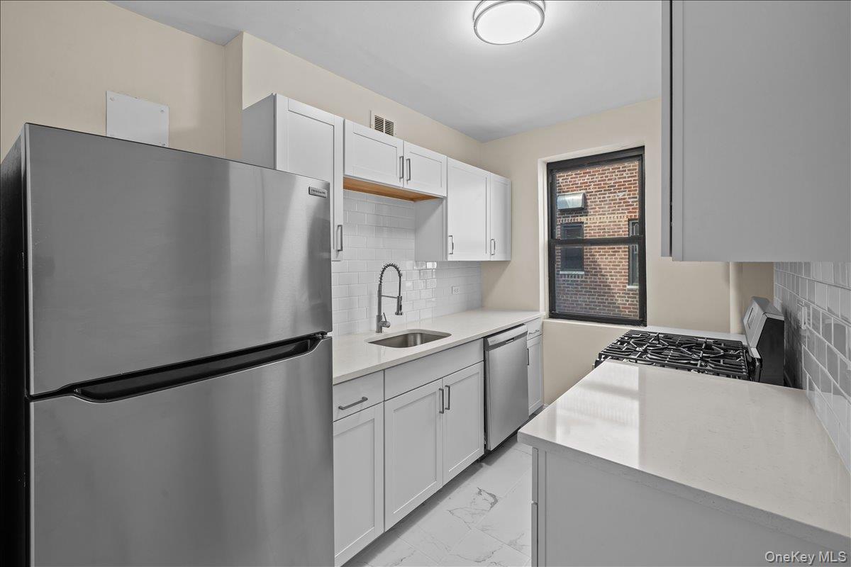 #9 photo, 3635 Johnson Avenue, Bronx , NY 10463