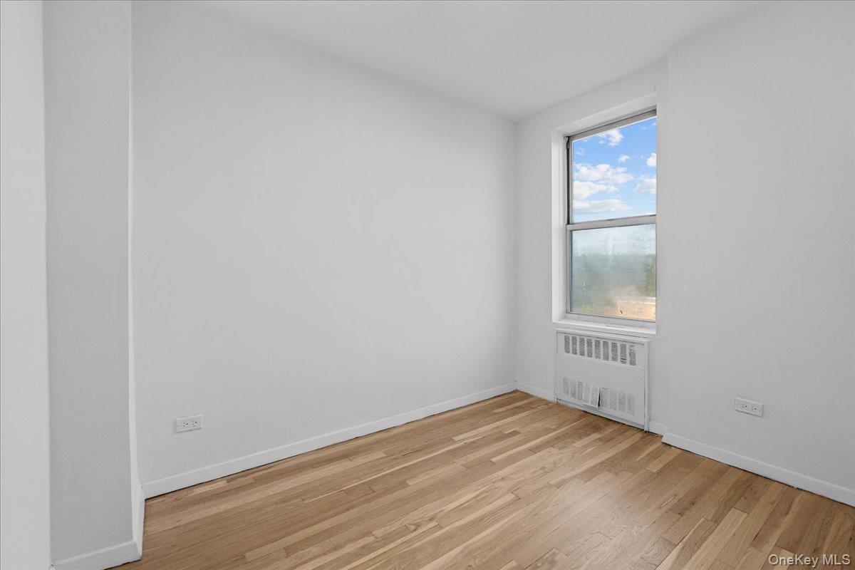 #13 photo, 5425 Valles Avenue, Bronx , NY 10471