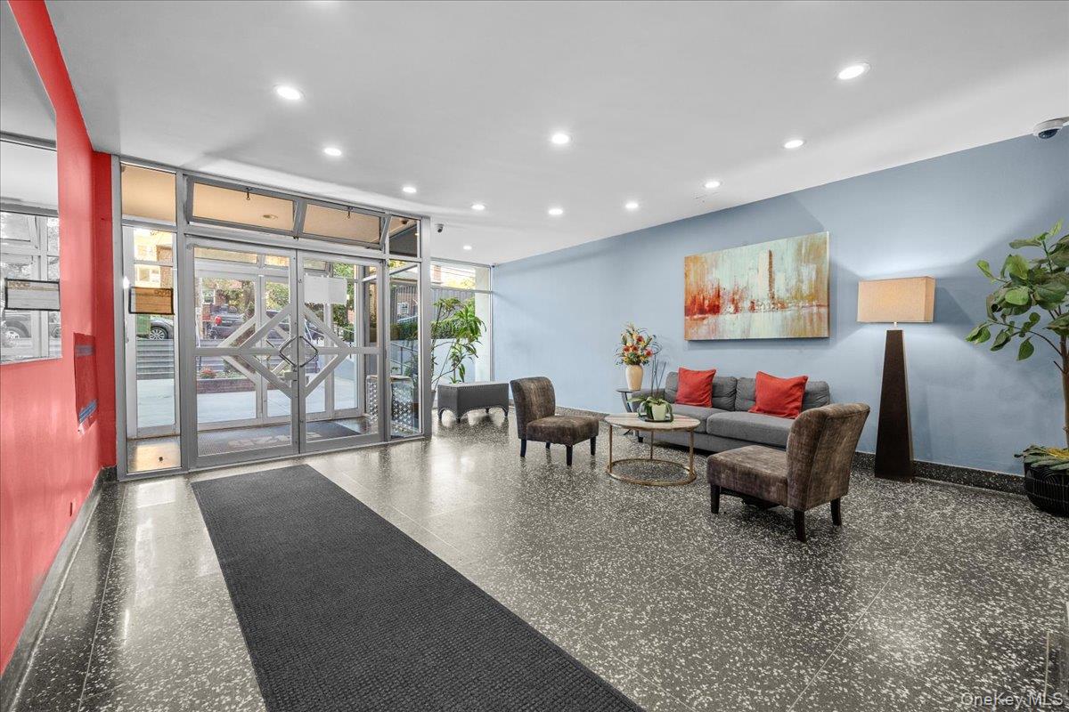 #4 photo, 5425 Valles Avenue, Bronx , NY 10471