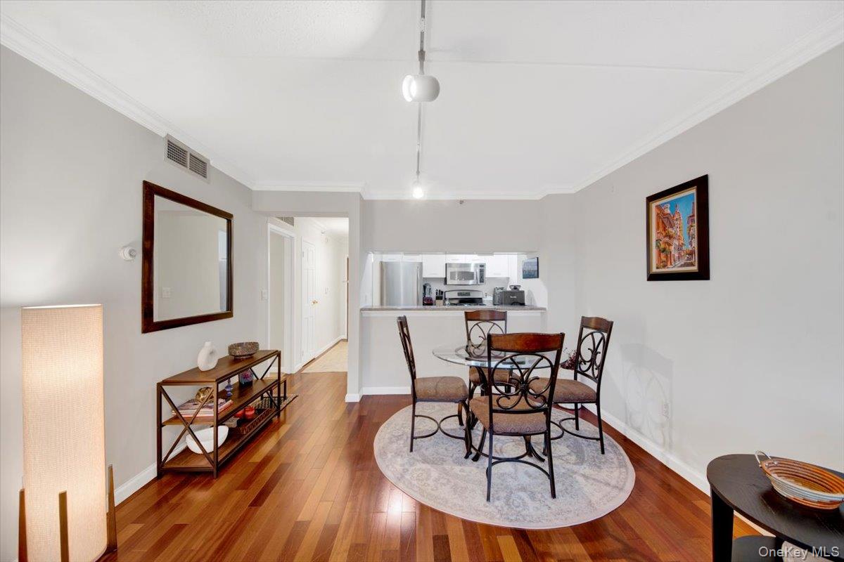 #13 photo, 4 Martine Avenue, White Plains , NY 10606