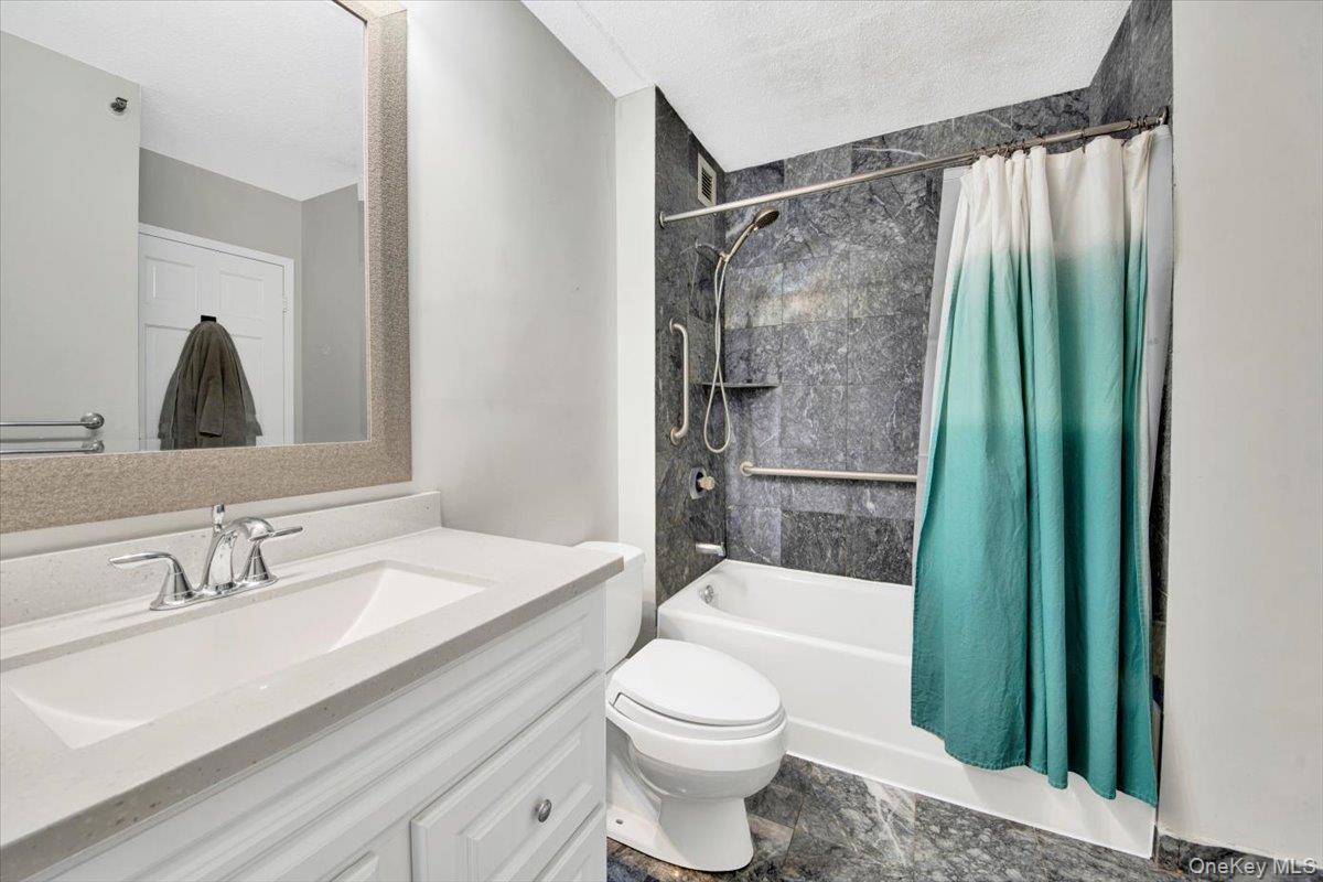 #19 photo, 4 Martine Avenue, White Plains , NY 10606