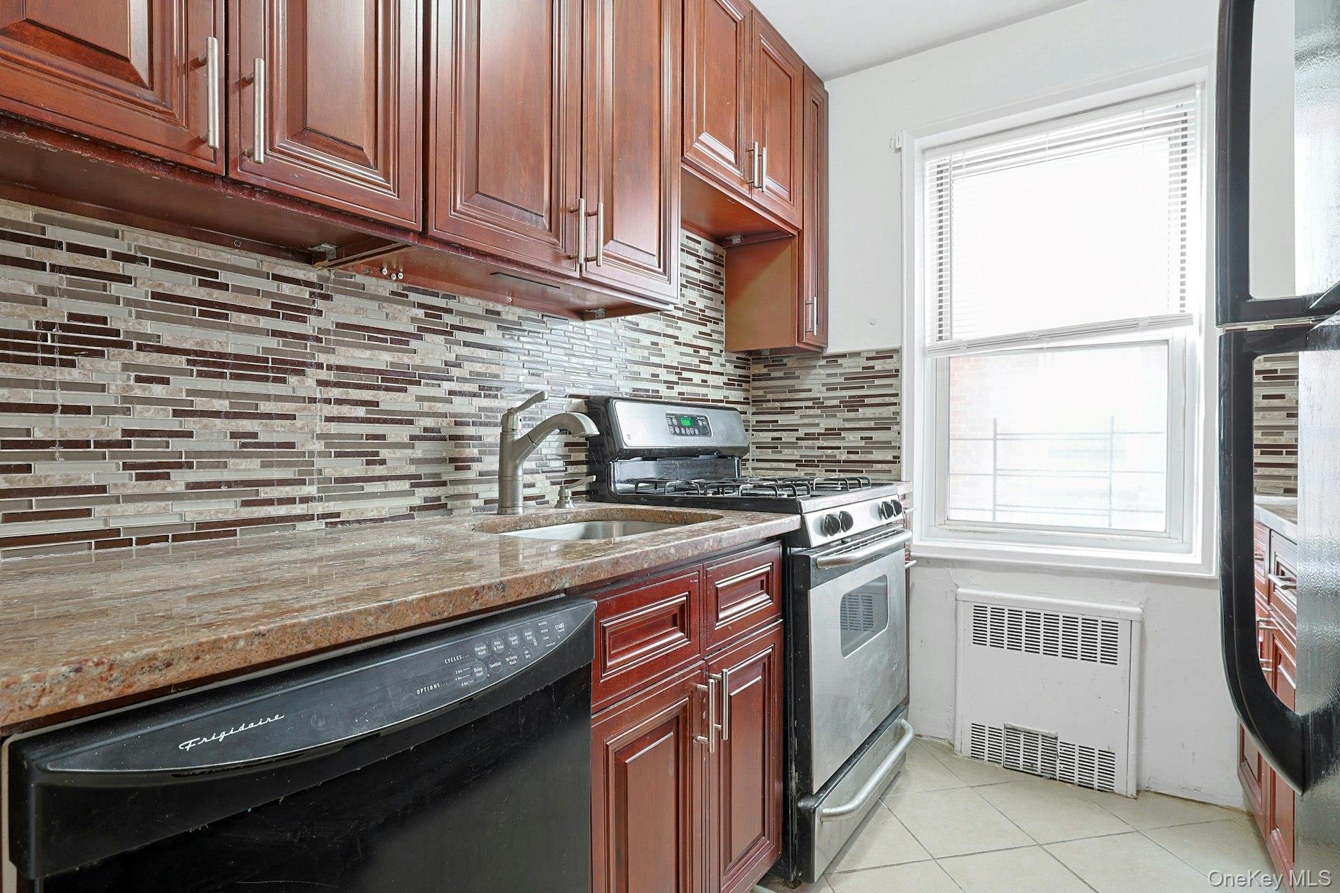 #7 photo, 60 Locust Avenue, New Rochelle , NY 10801