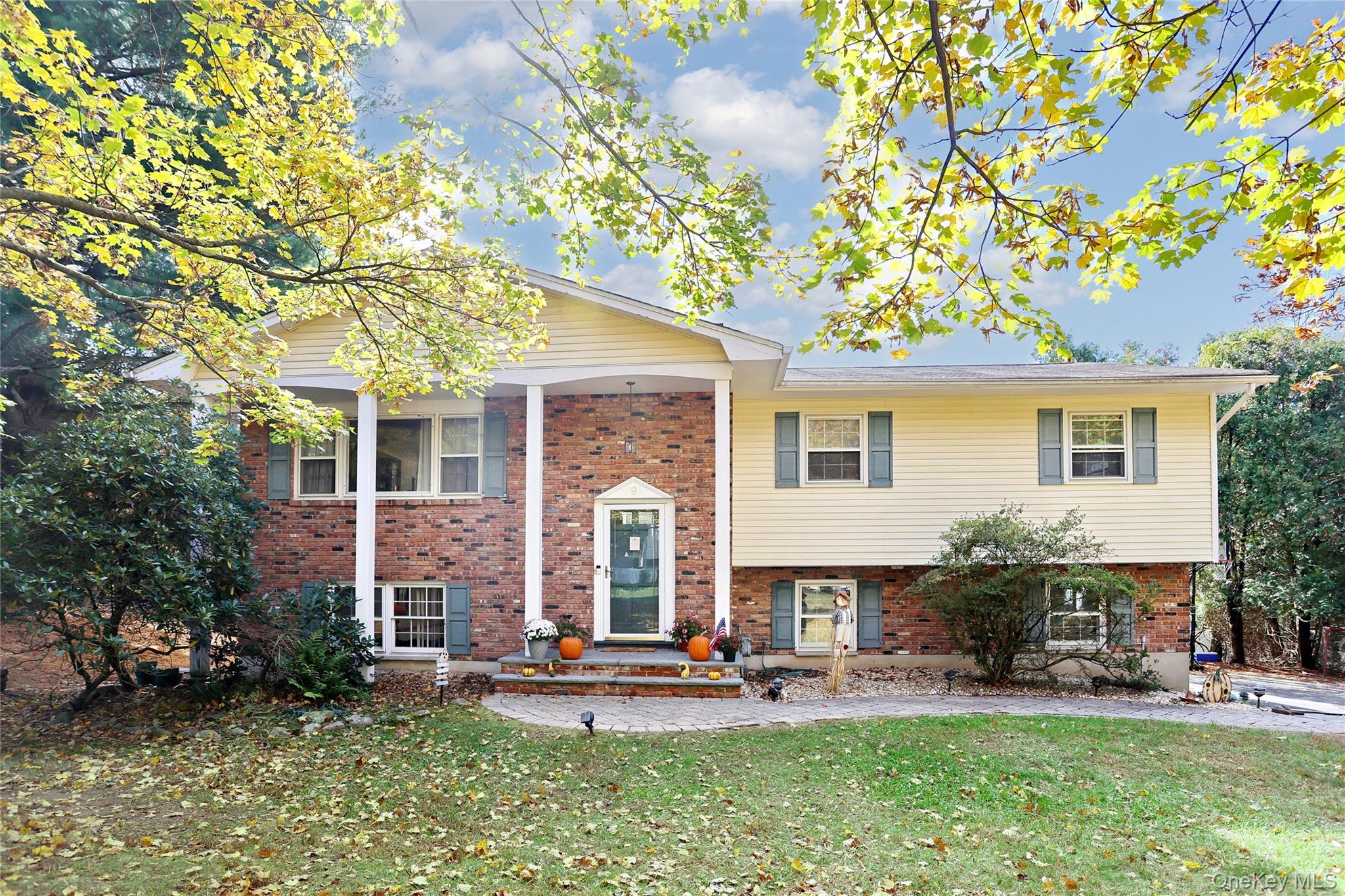 #1 photo, 9 S Amundsen Lane, Airmont , NY 10901